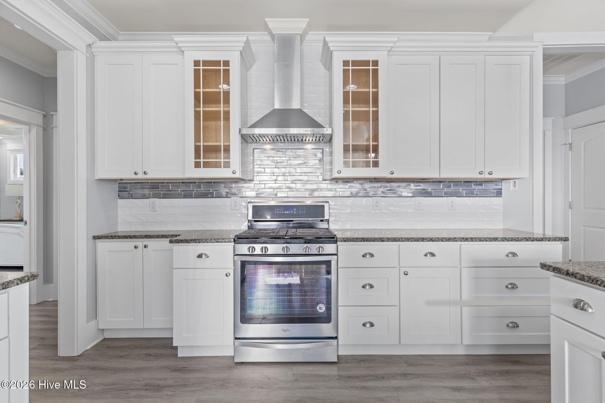 100562784 | Photo 26