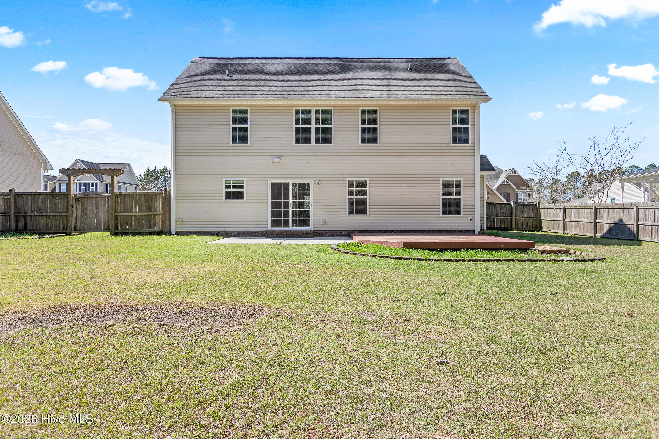 100561701 | Photo 37