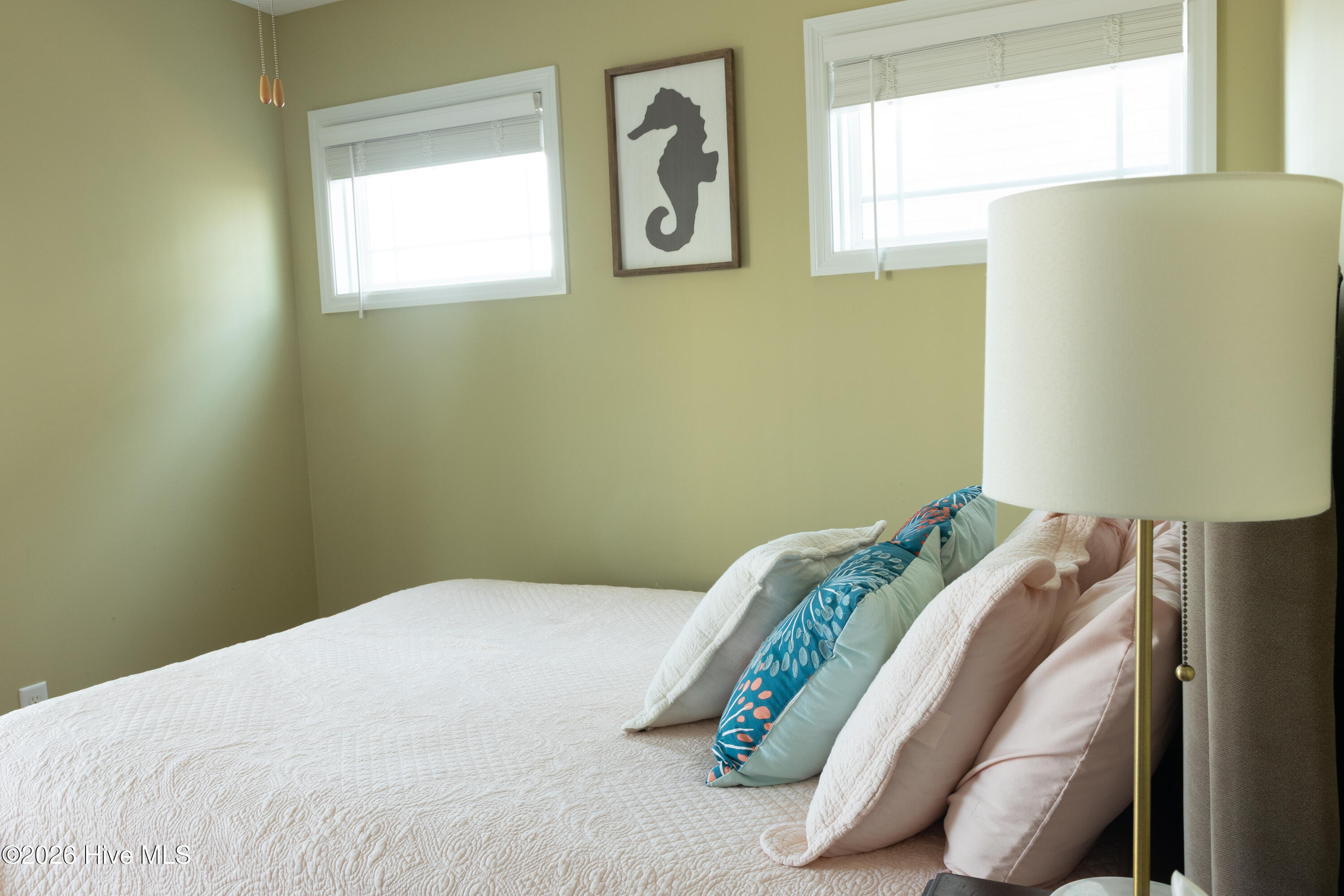 100559120 | Photo 23