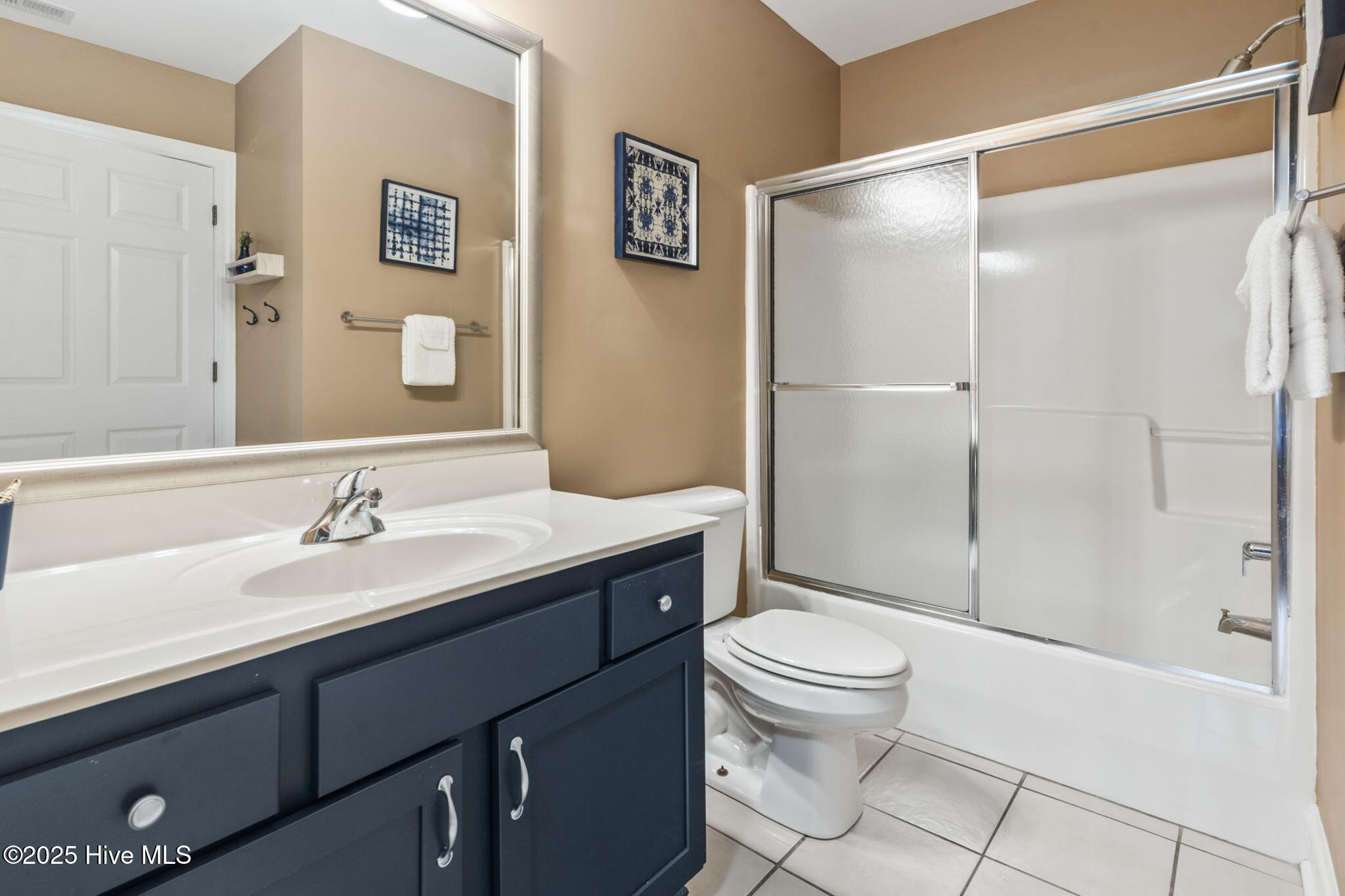 100501410 | Photo 14