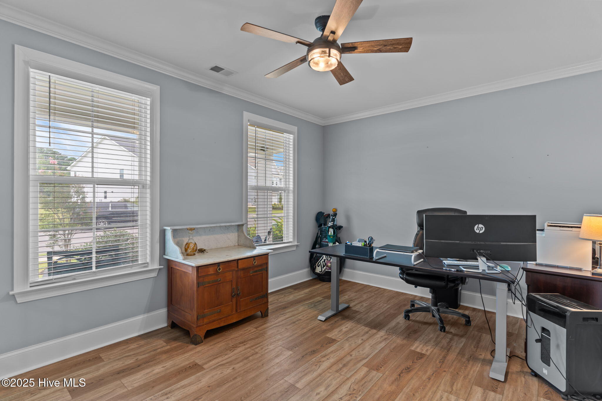 100525303 | Photo 15