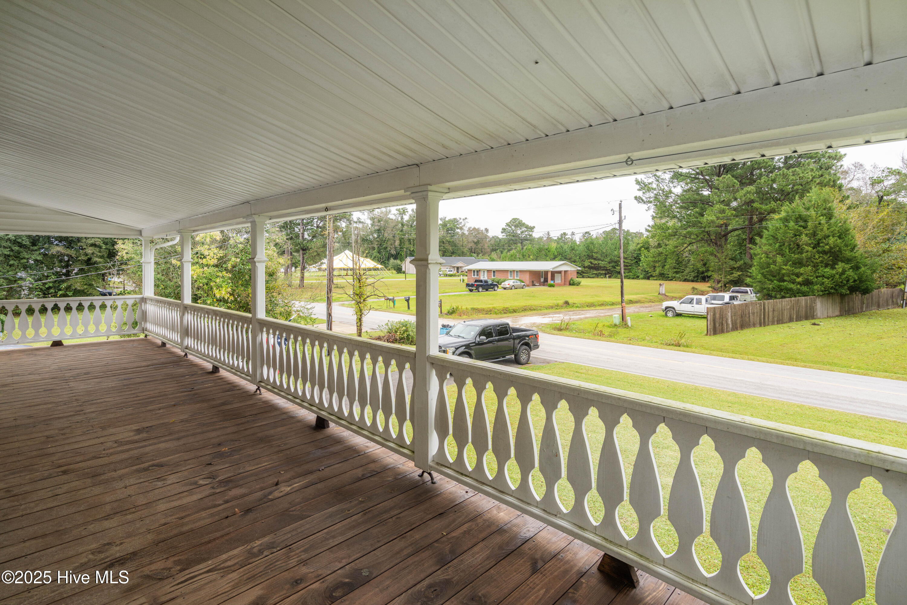 100536527 | Photo 35