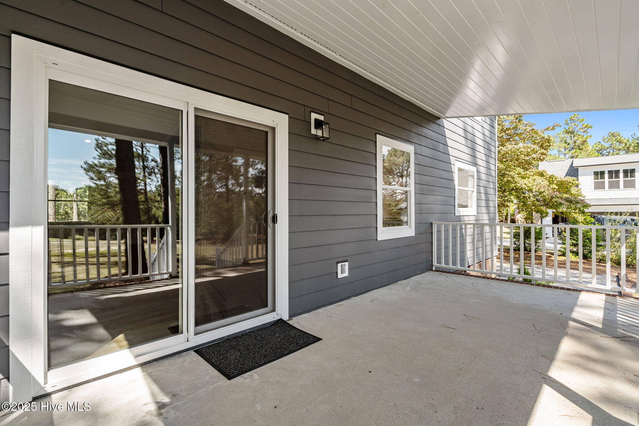 118 Devonshire Avenue E
