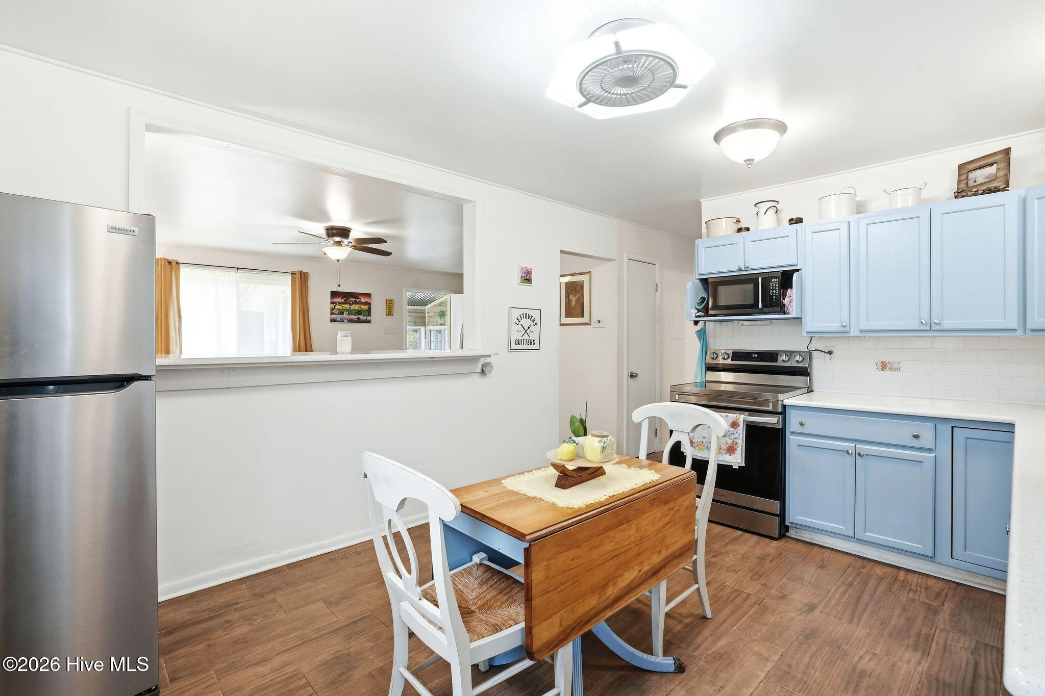 100565168 | Photo 22