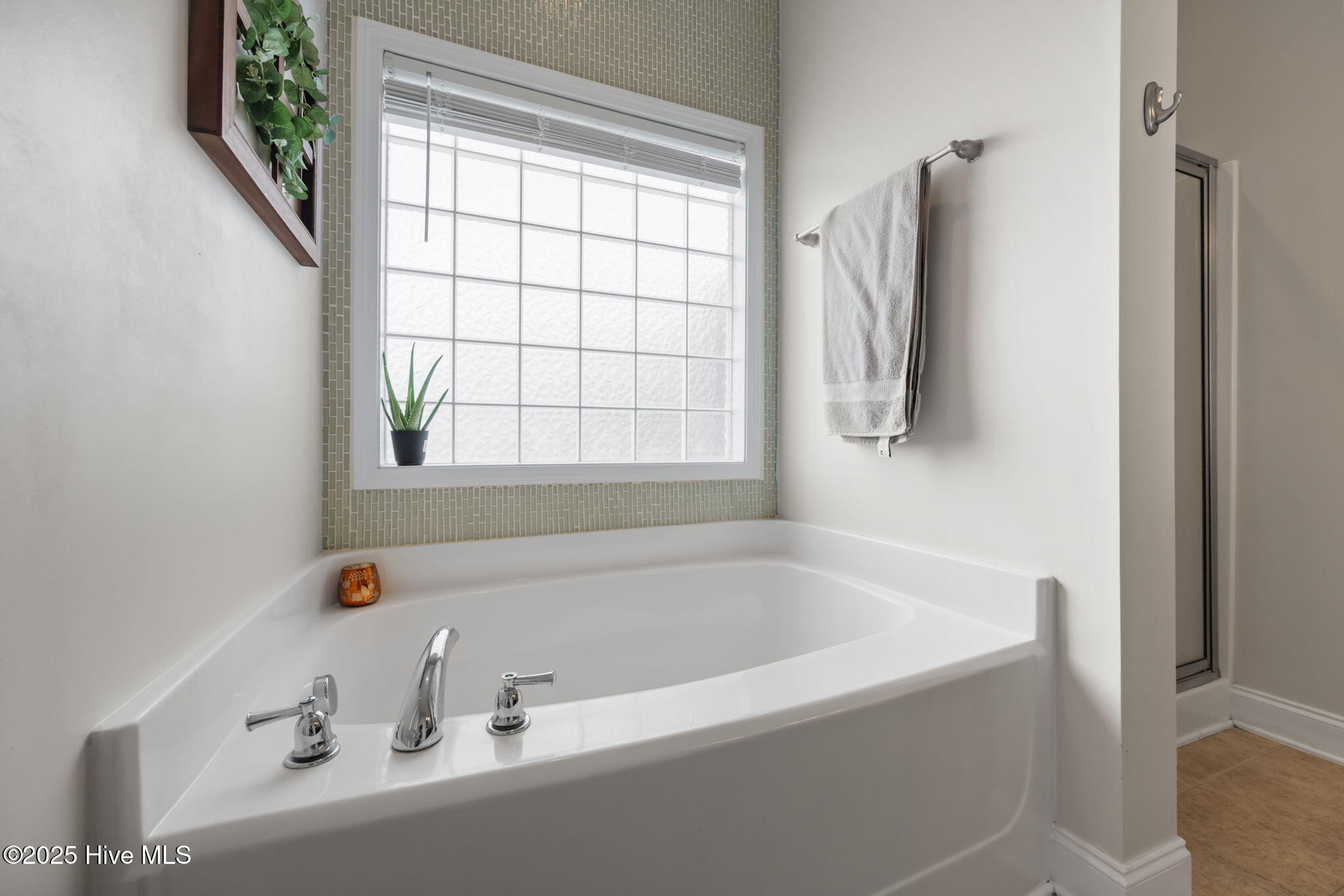 100543355 | Photo 26