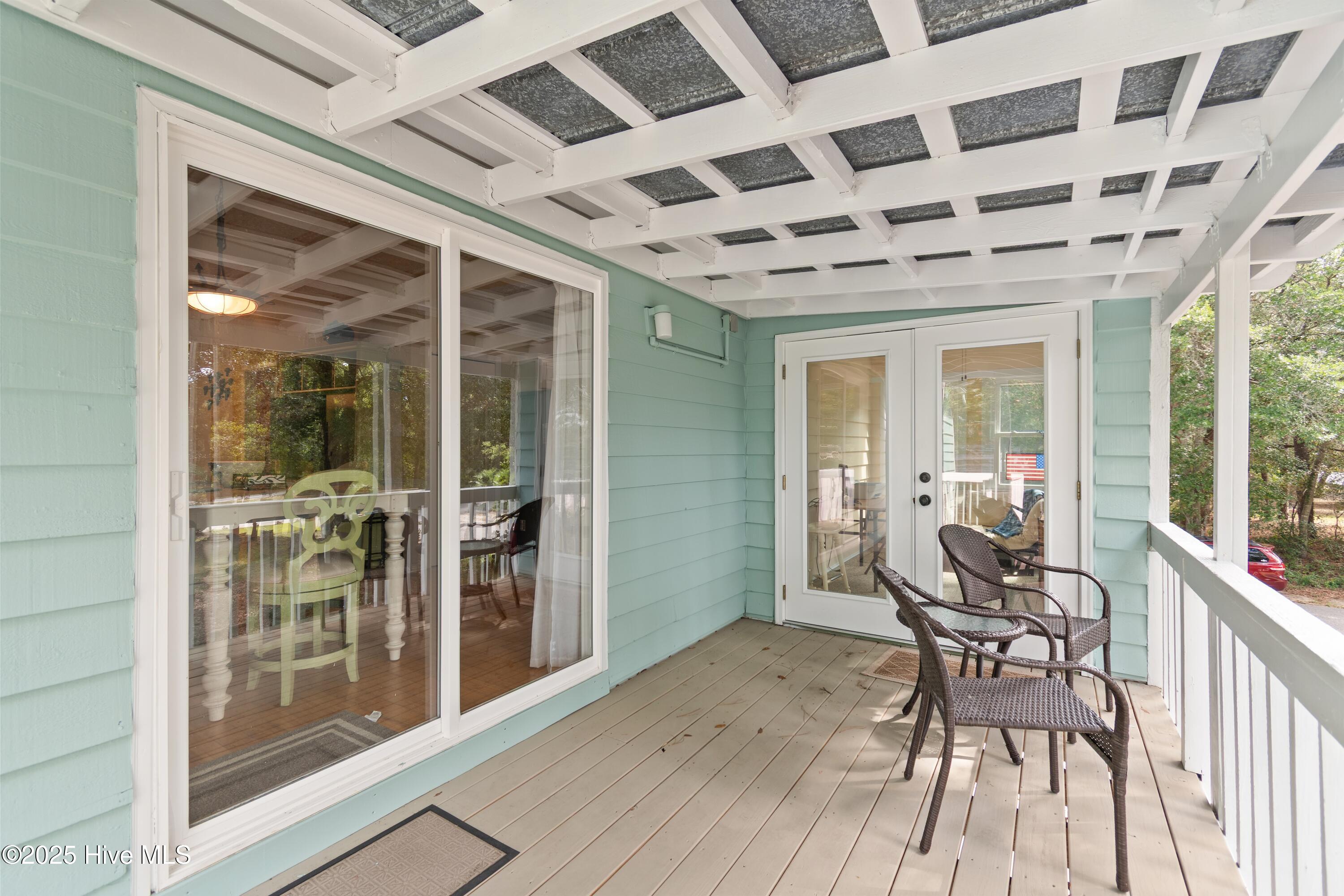 100535762 | Photo 43