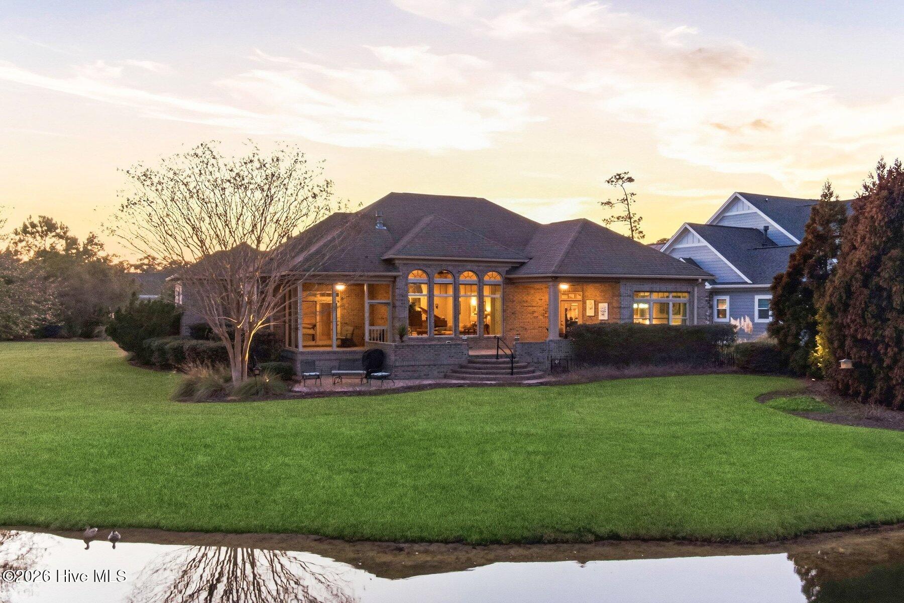 100555676 | Photo 48