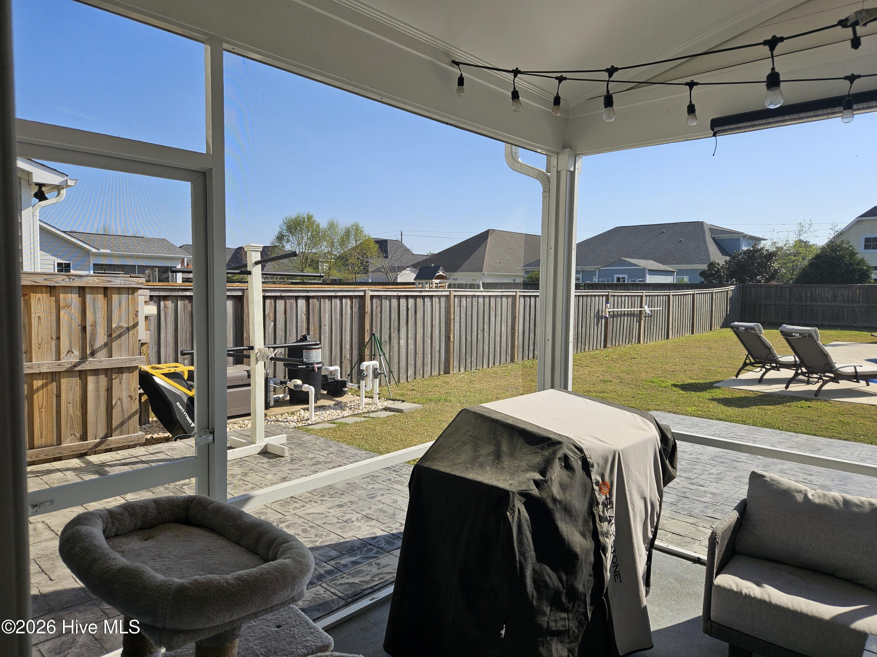 100569163 | Photo 30