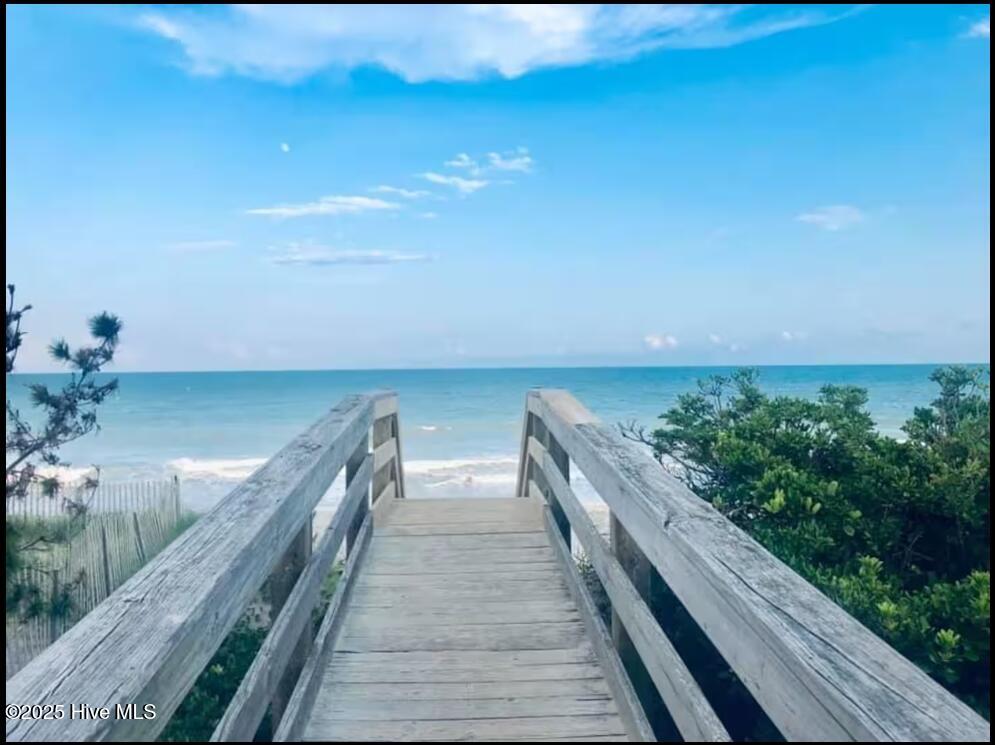 100534215 | Photo 36