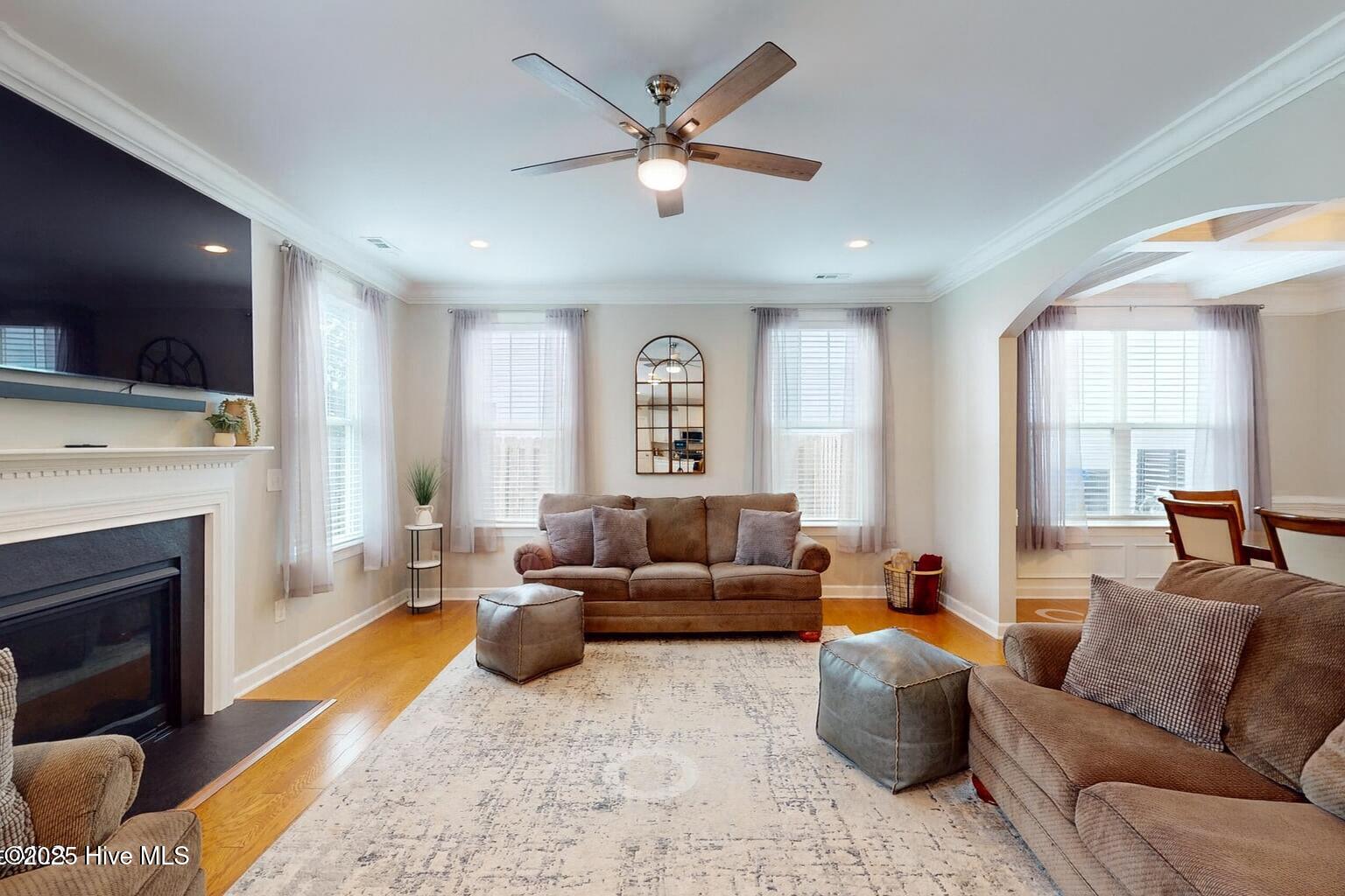 100526795 | Photo 14