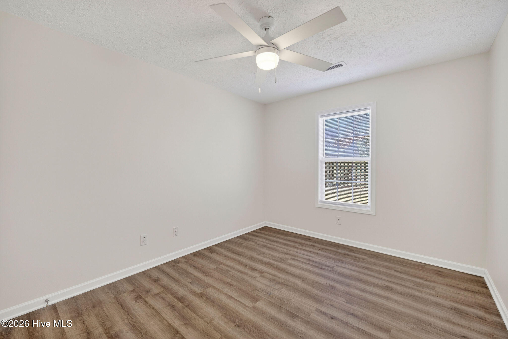 100553391 | Photo 43