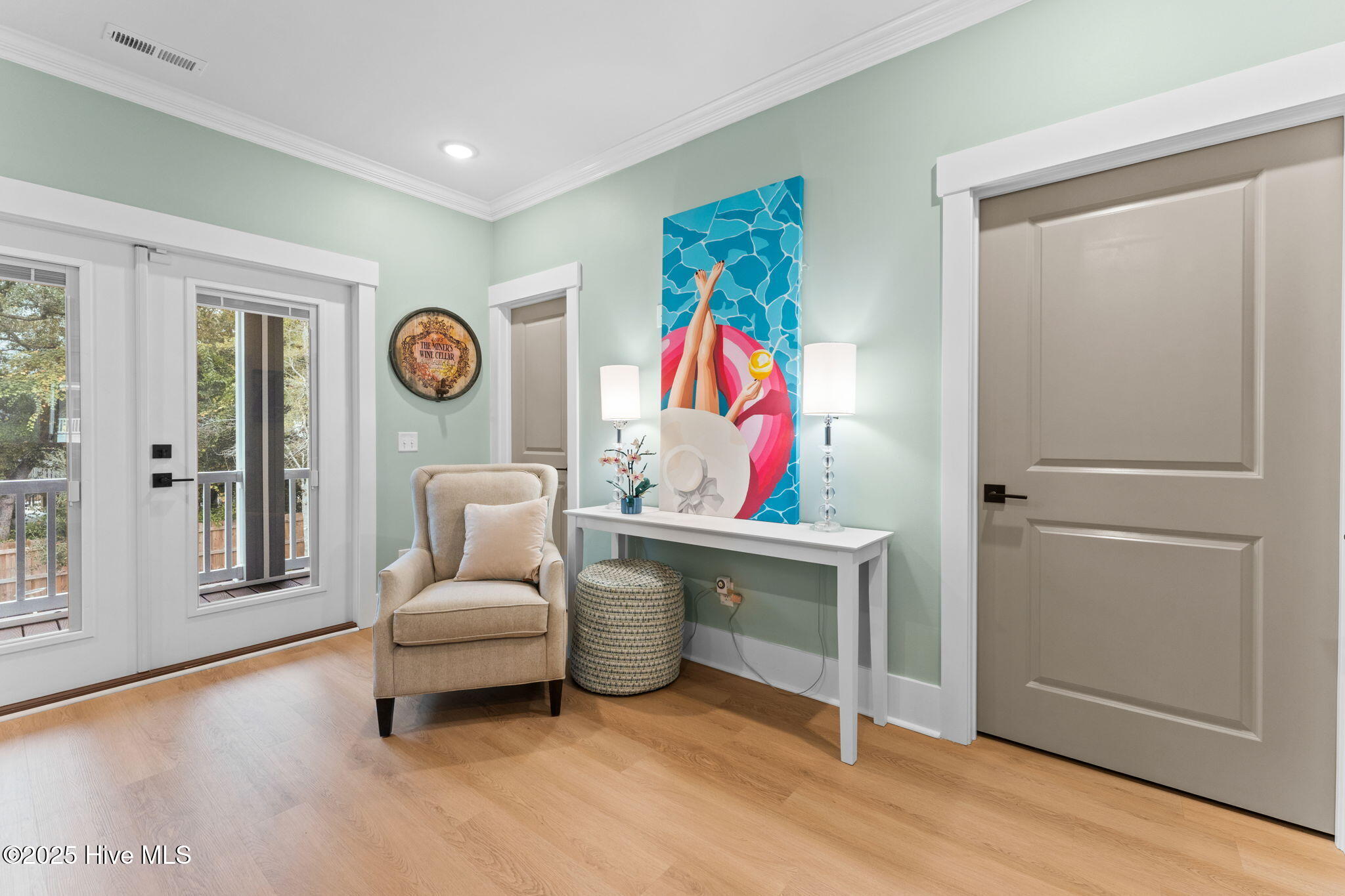 100539028 | Photo 43