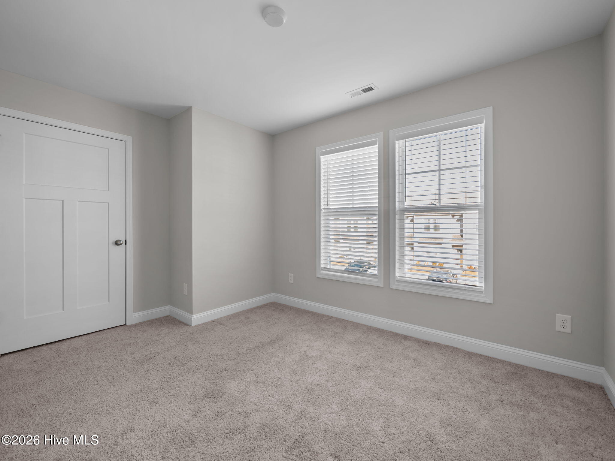 100555227 | Photo 27