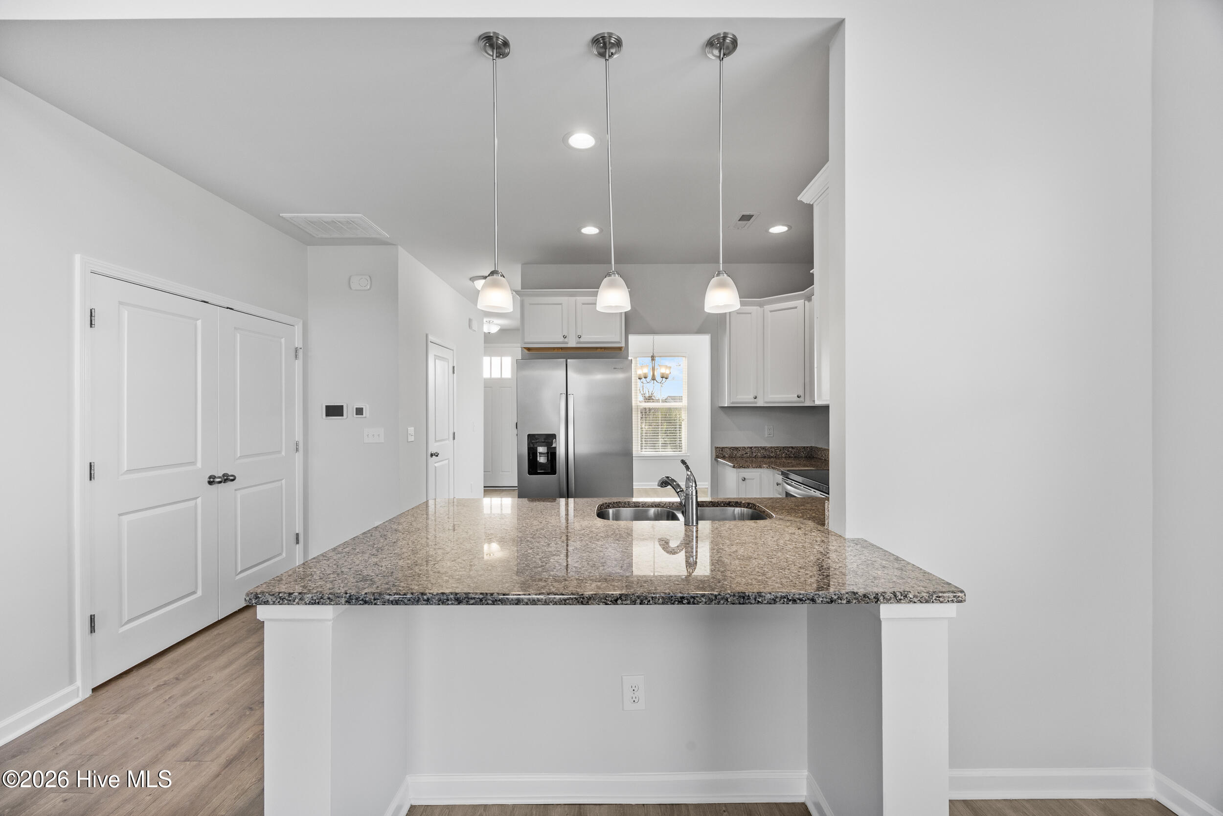 100557487 | Photo 11