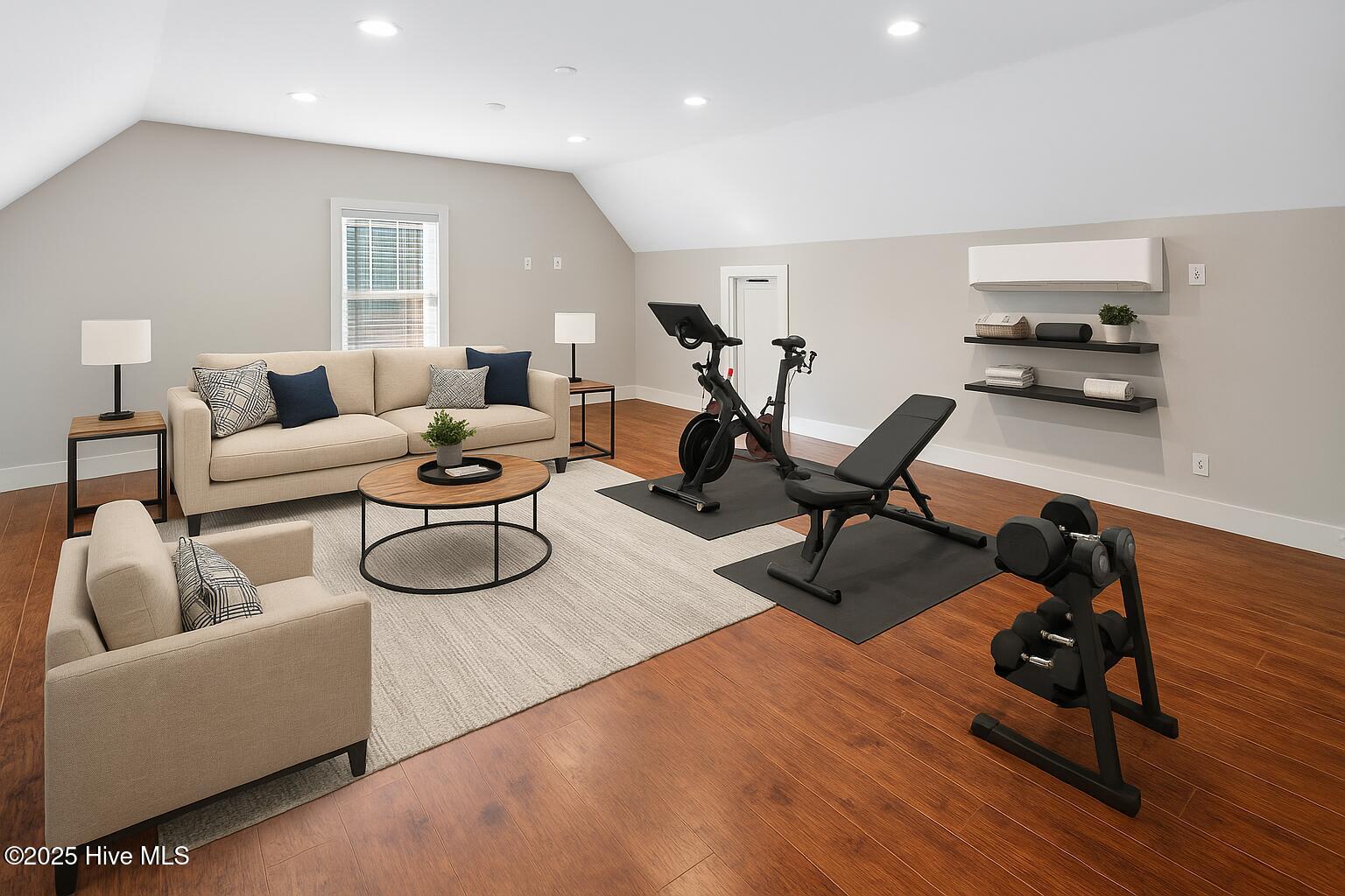 100547922 | Photo 53