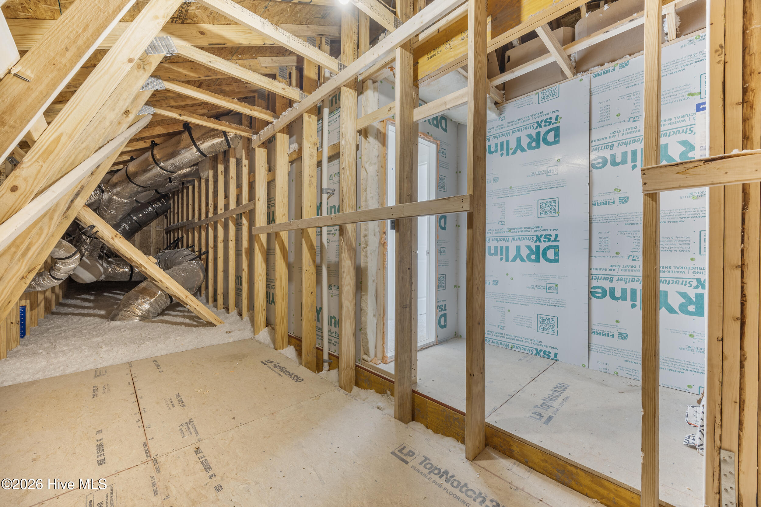 100527051 | Photo 38