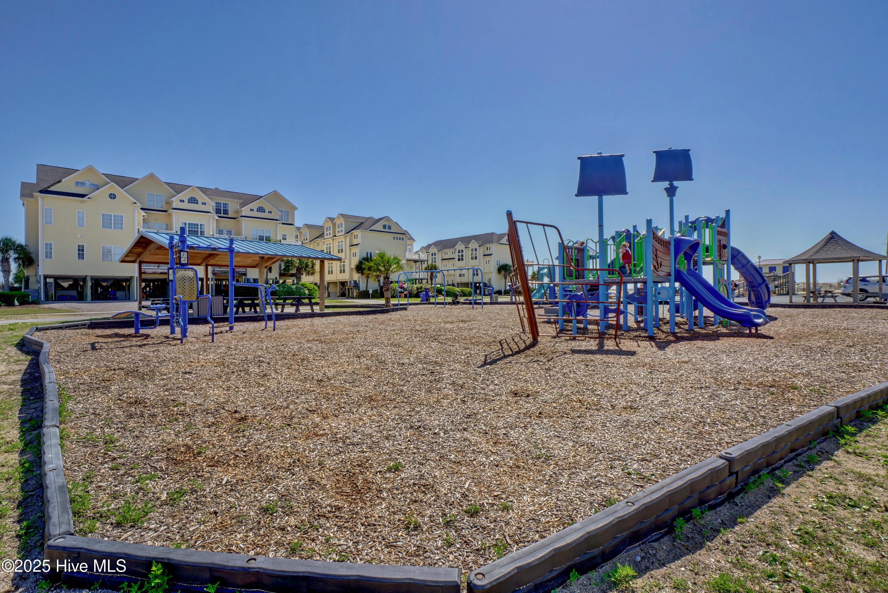 100508177 | Photo 50