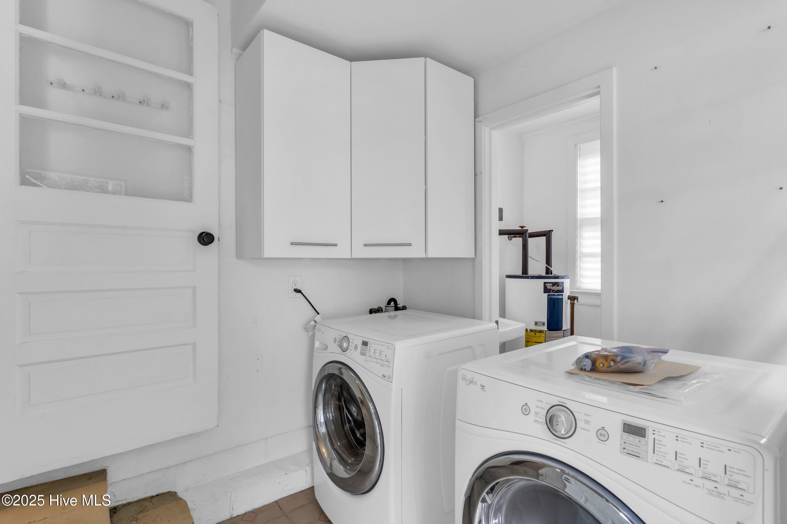 100527112 | Photo 21