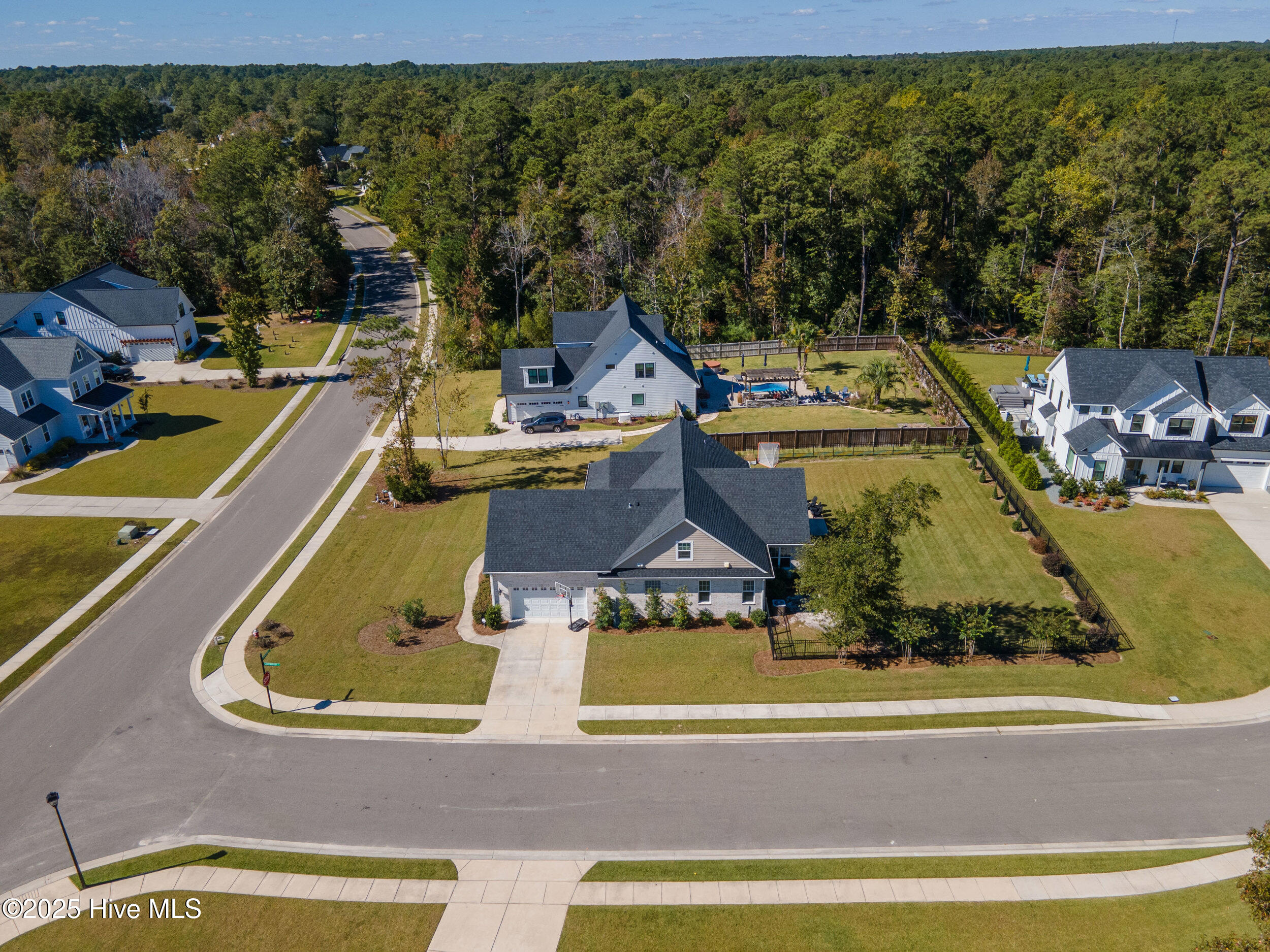 100545299 | Photo 52