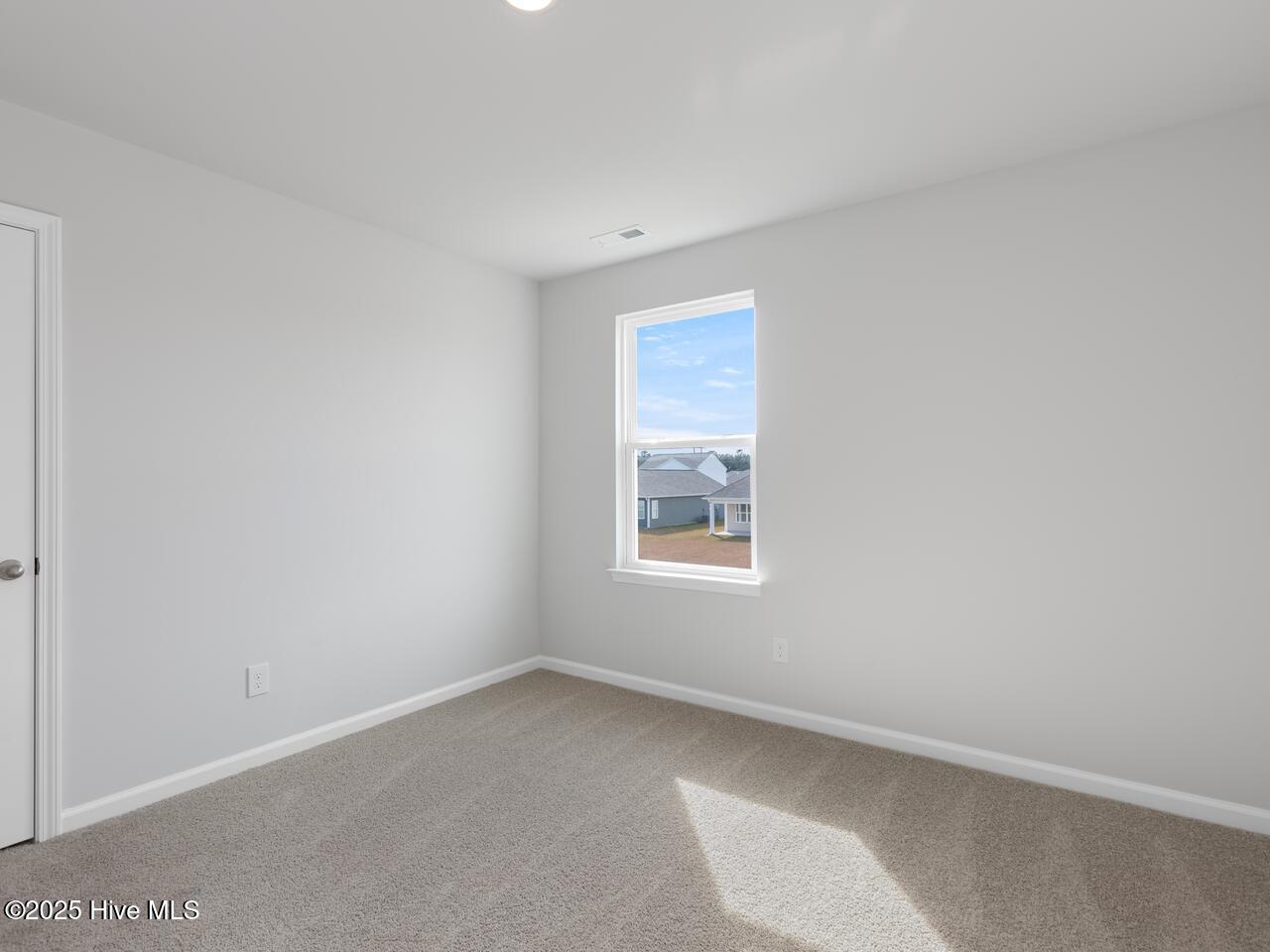 100541496 | Photo 30