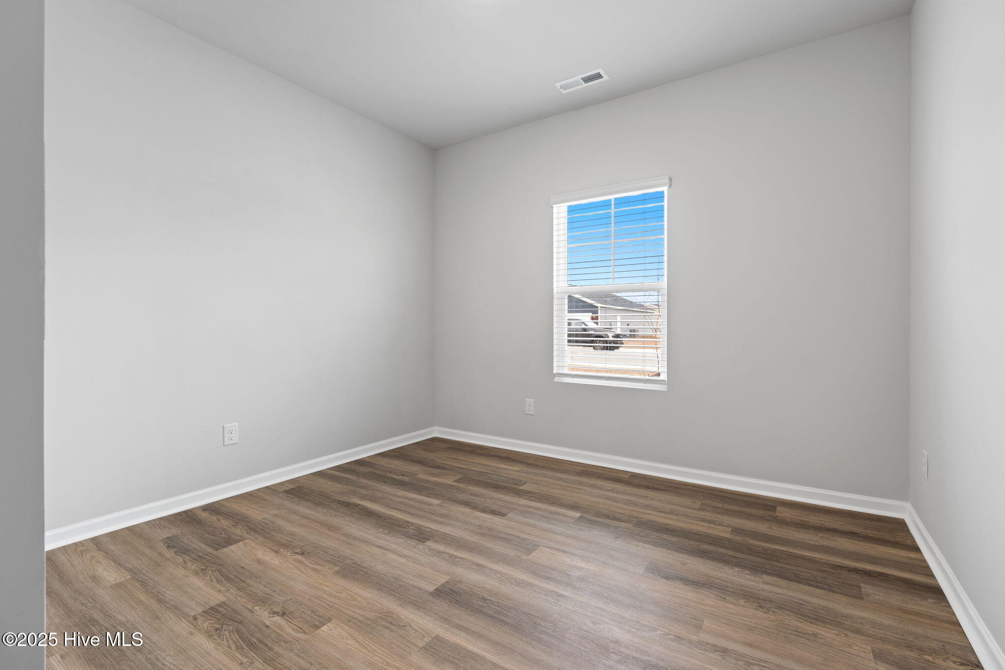 100515265 | Photo 32