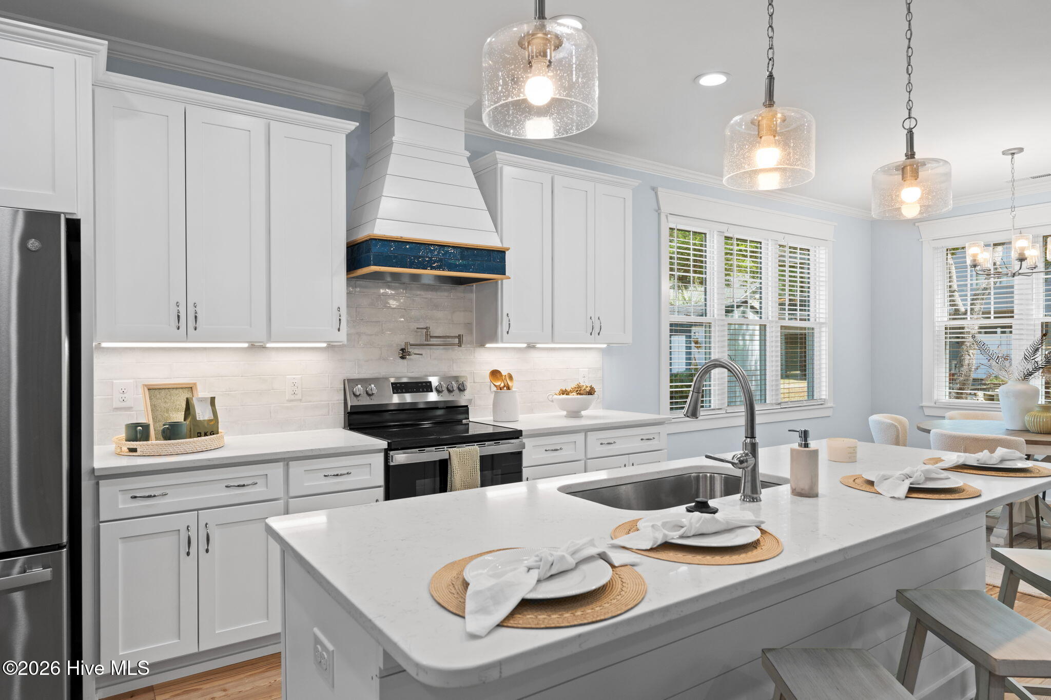 100546665 | Photo 22