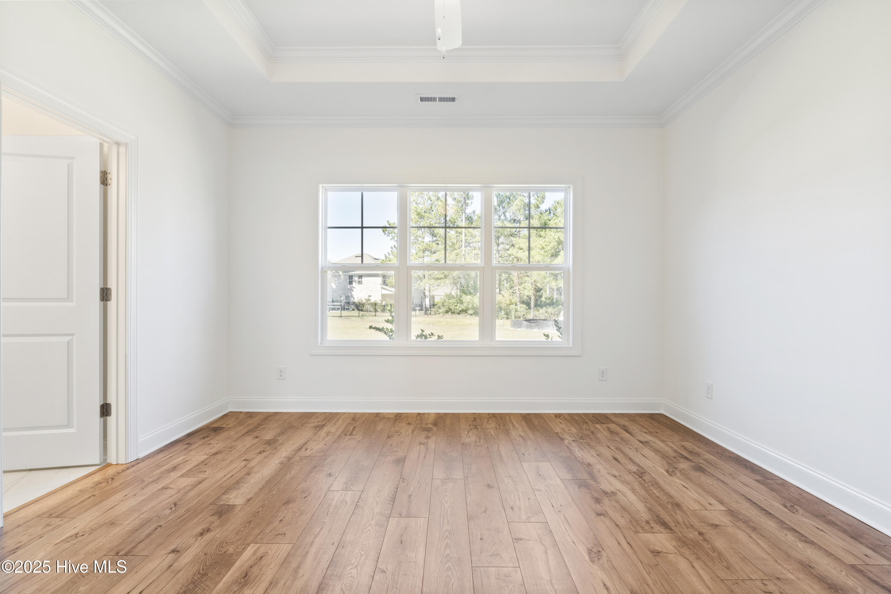 100515288 | Photo 16