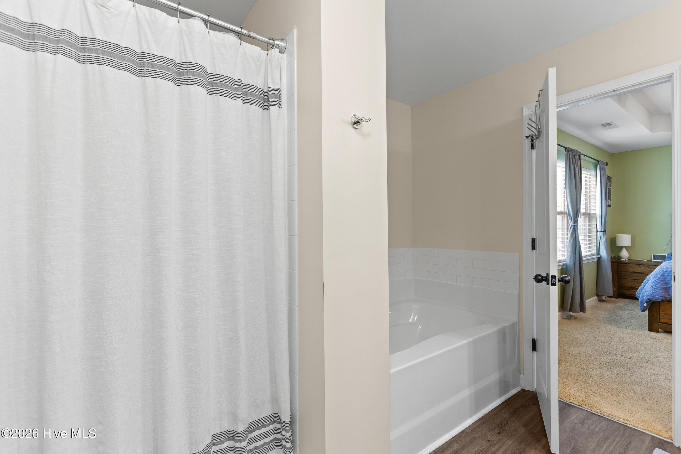 100564735 | Photo 18