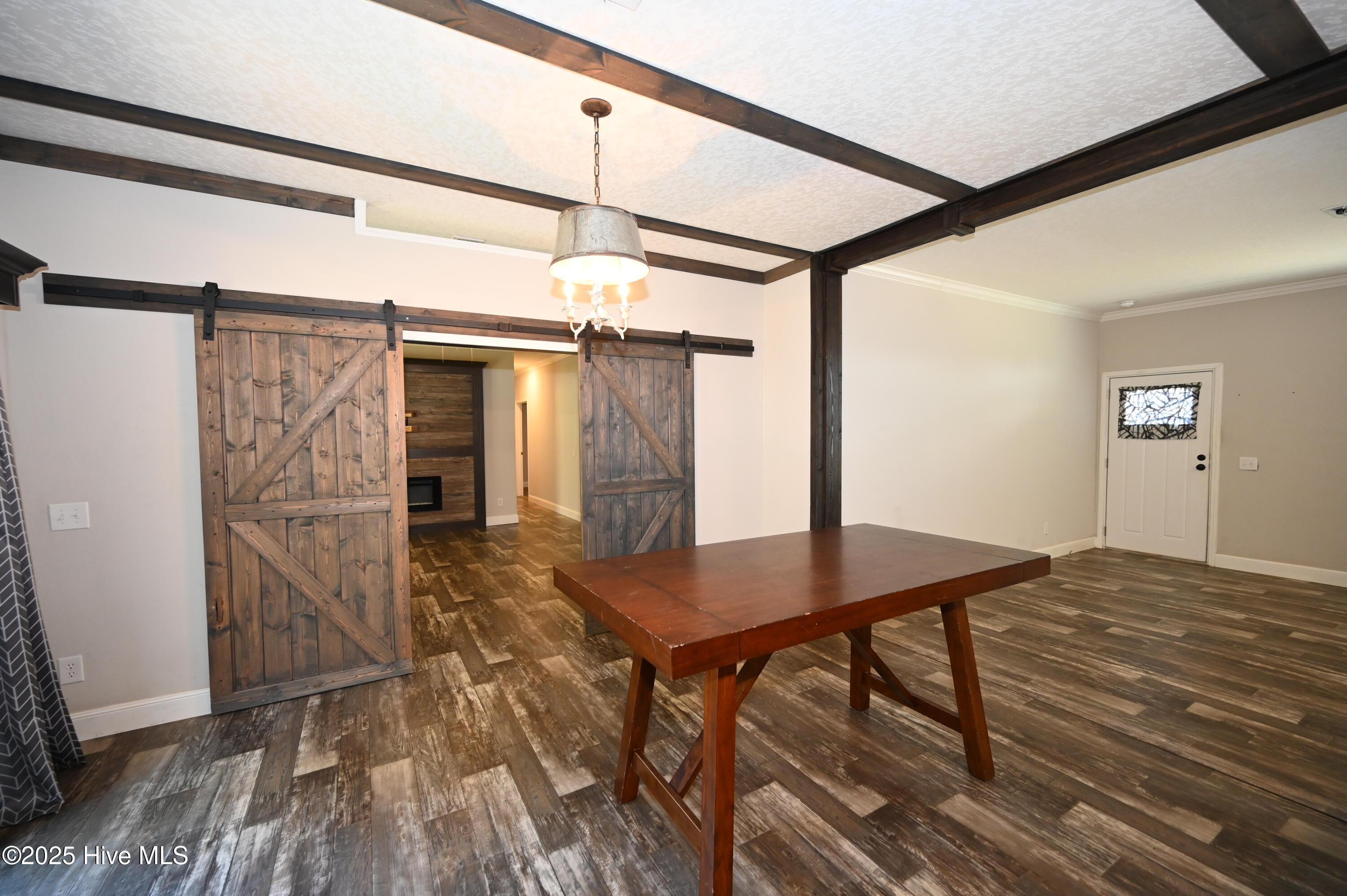 100541262 | Photo 12