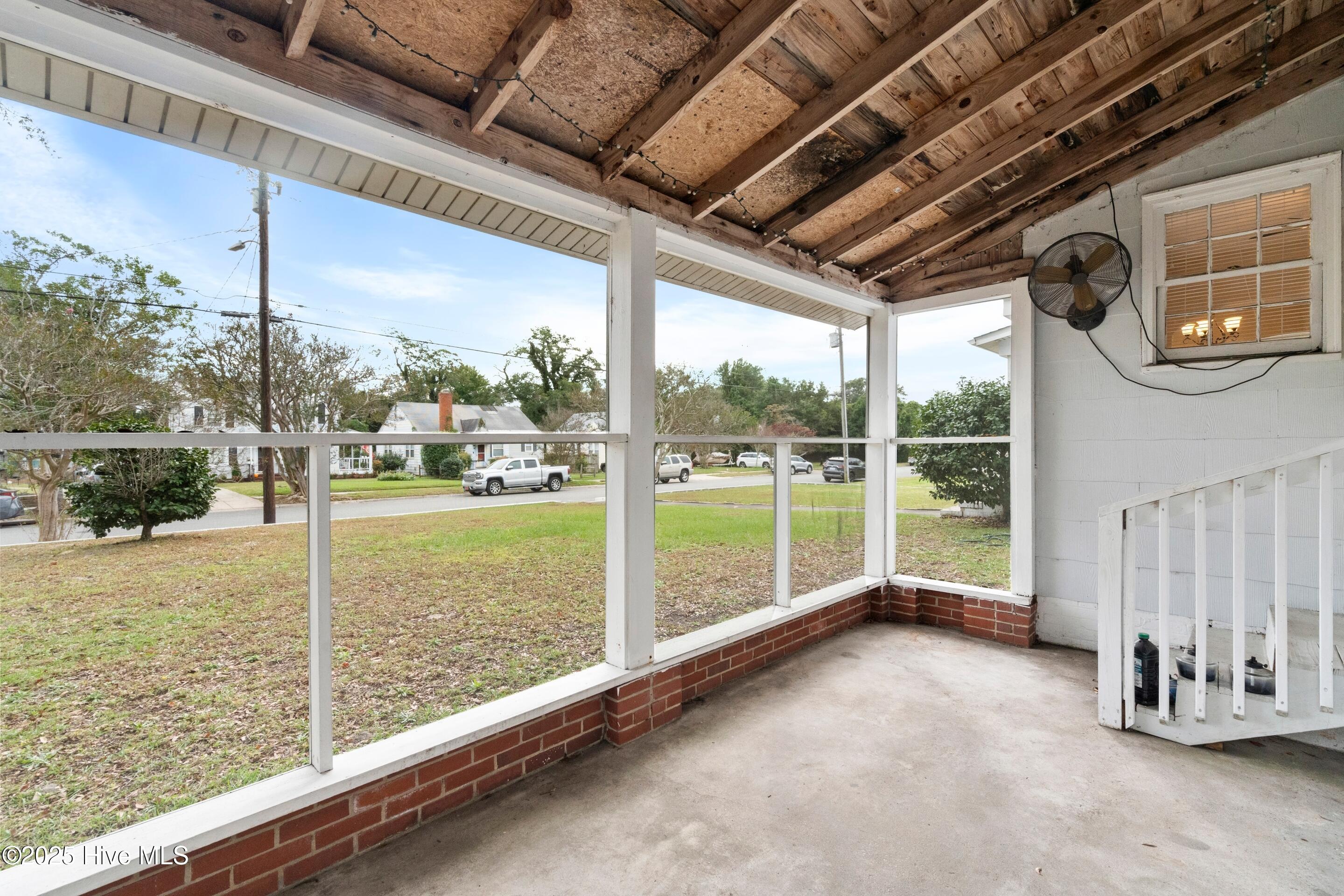 100521432 | Photo 33