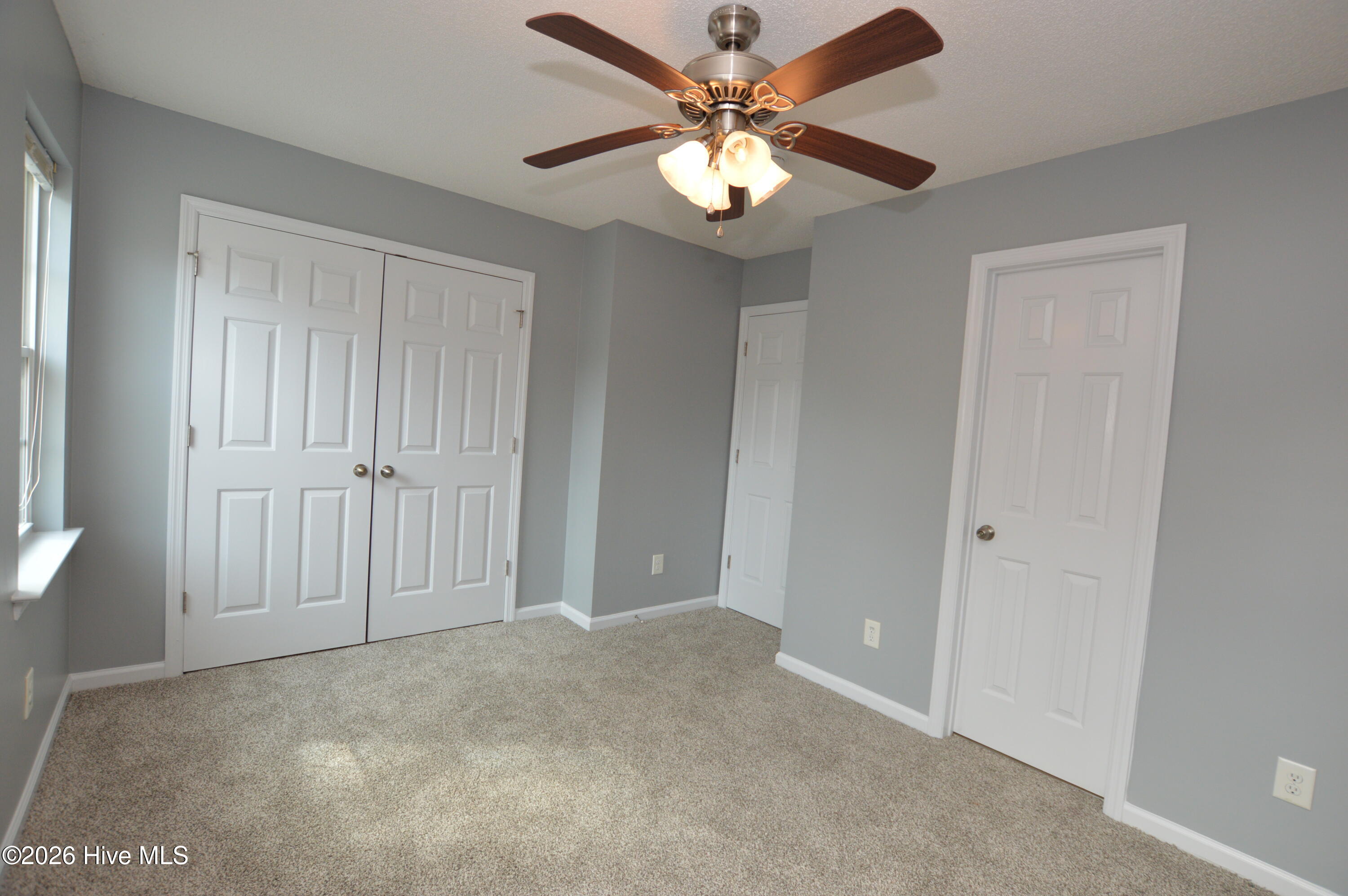 100555754 | Photo 11