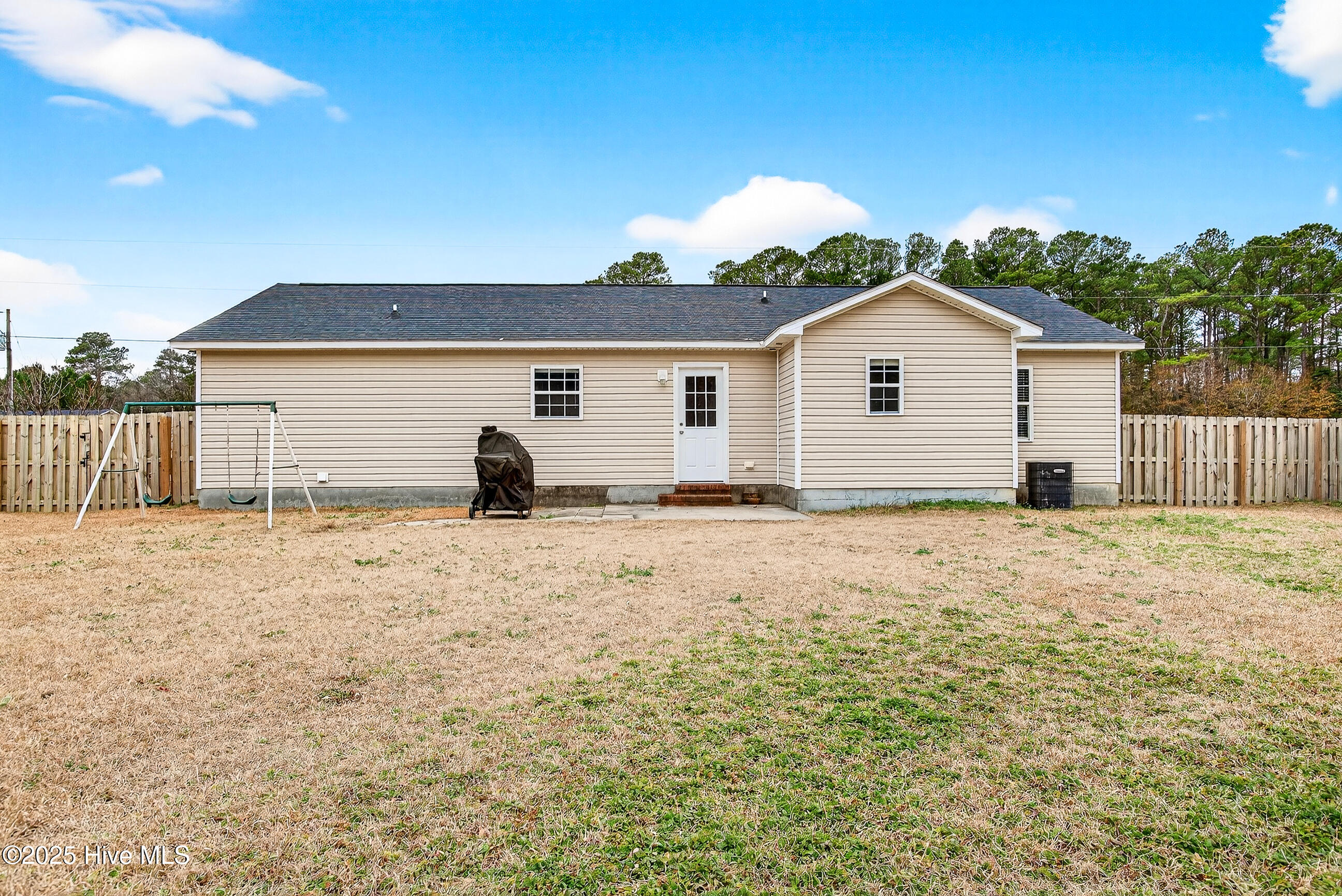 100546986 | Photo 24