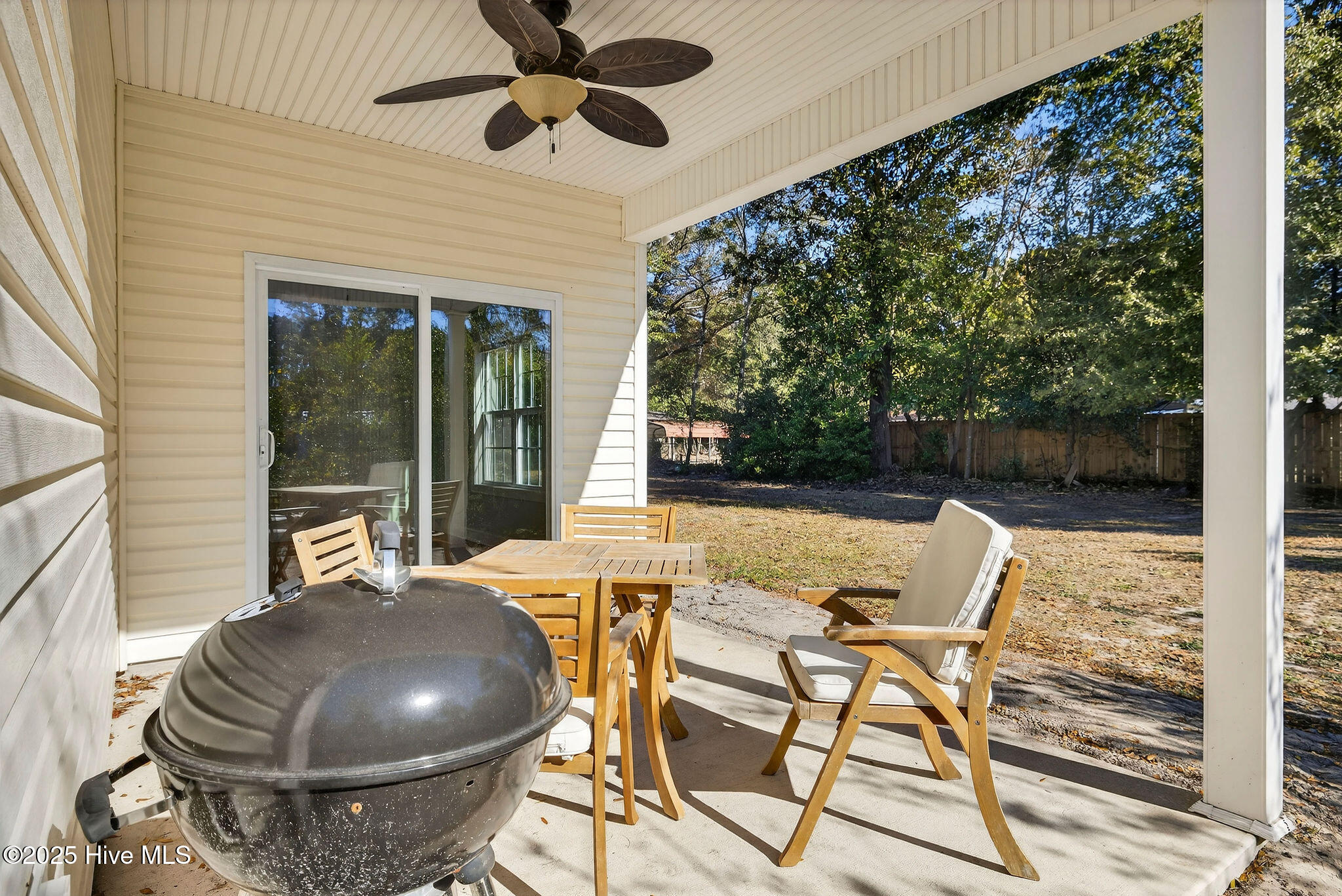 100545937 | Photo 32