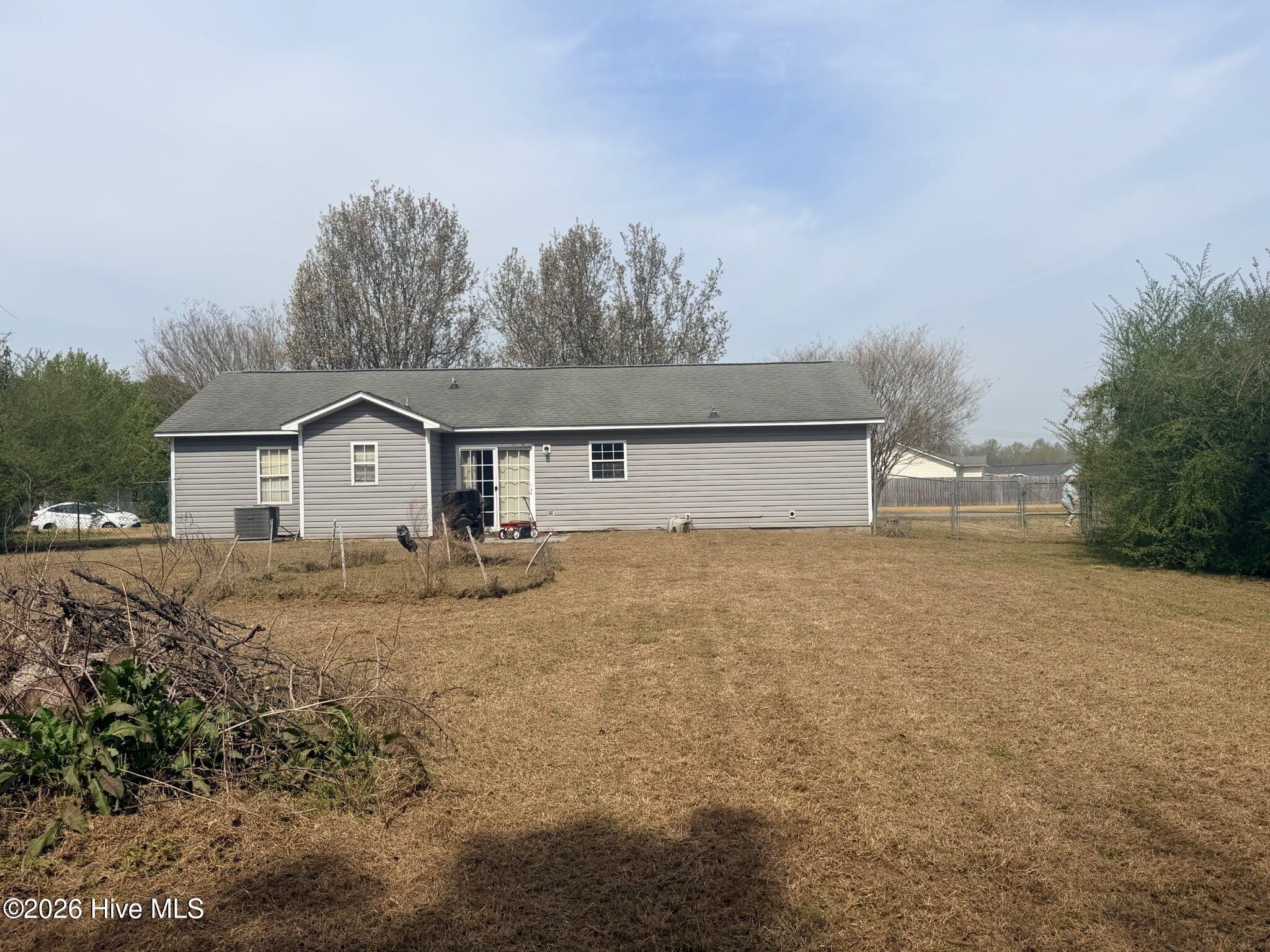 100562262 | Photo 30