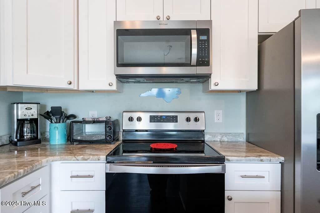 100546949 | Photo 13