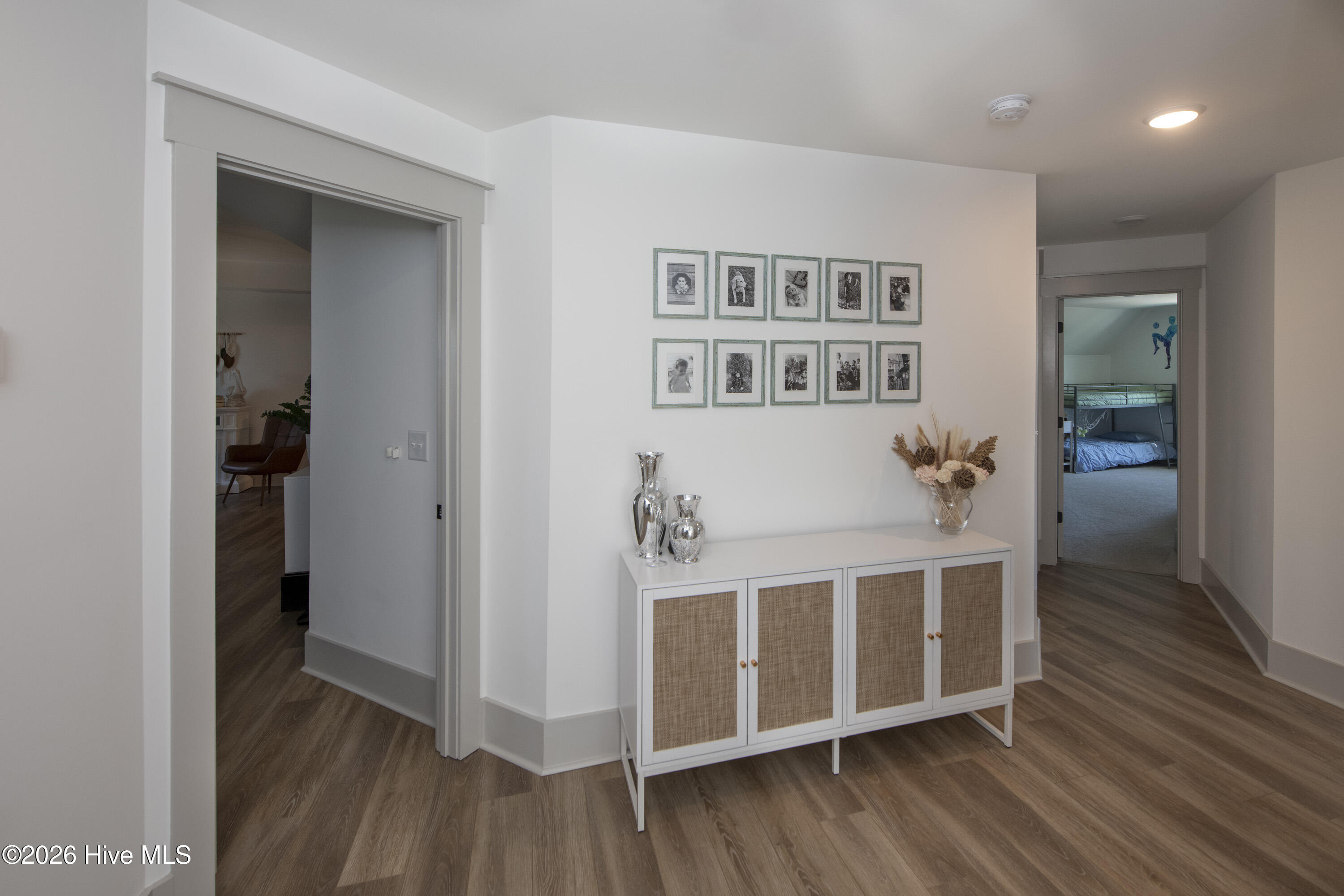 100563694 | Photo 32