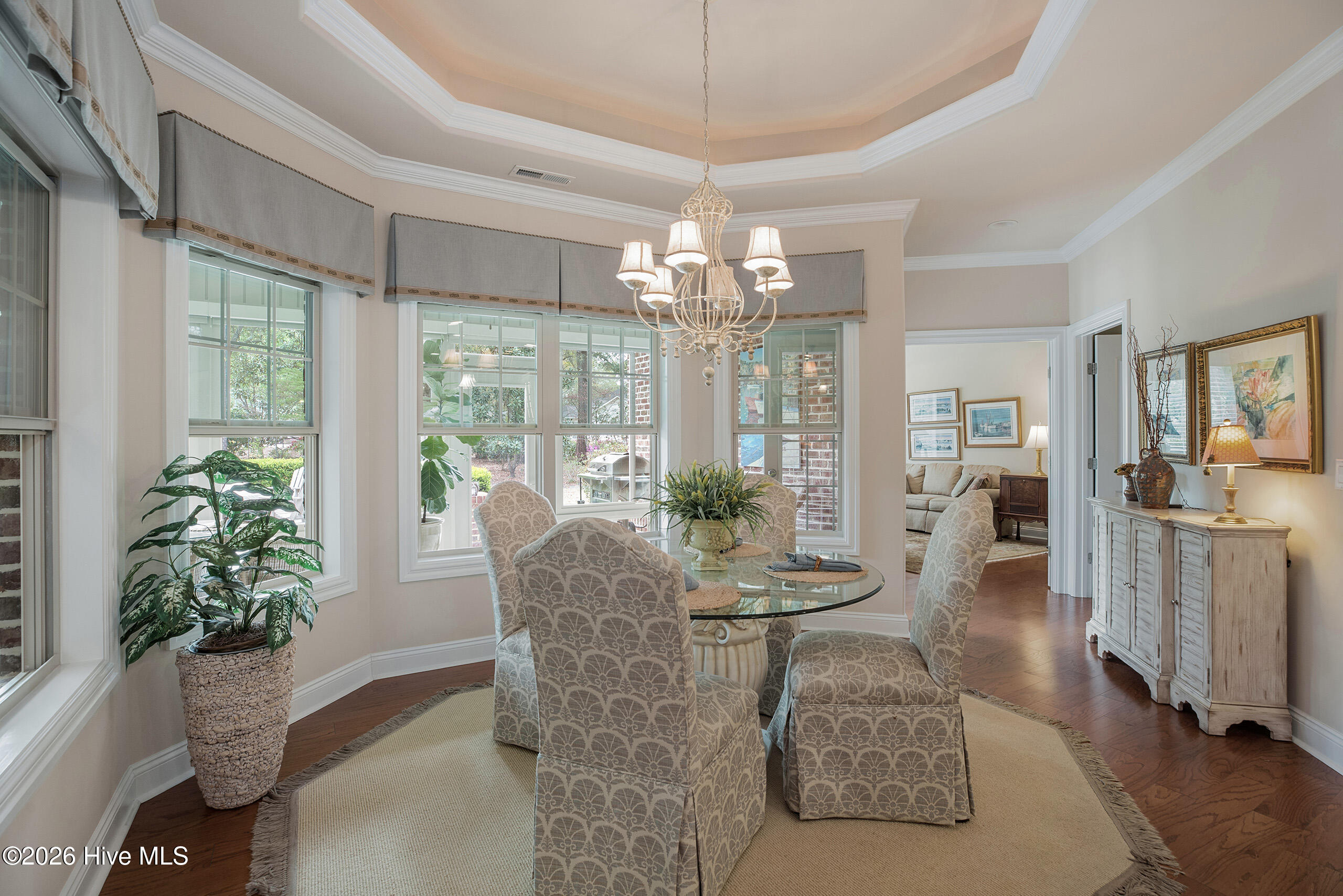 100563471 | Photo 19