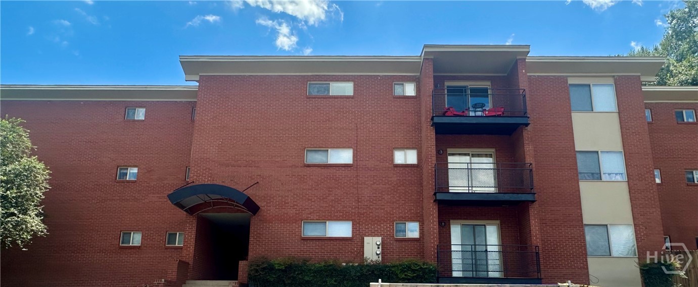 250 Little Street D202