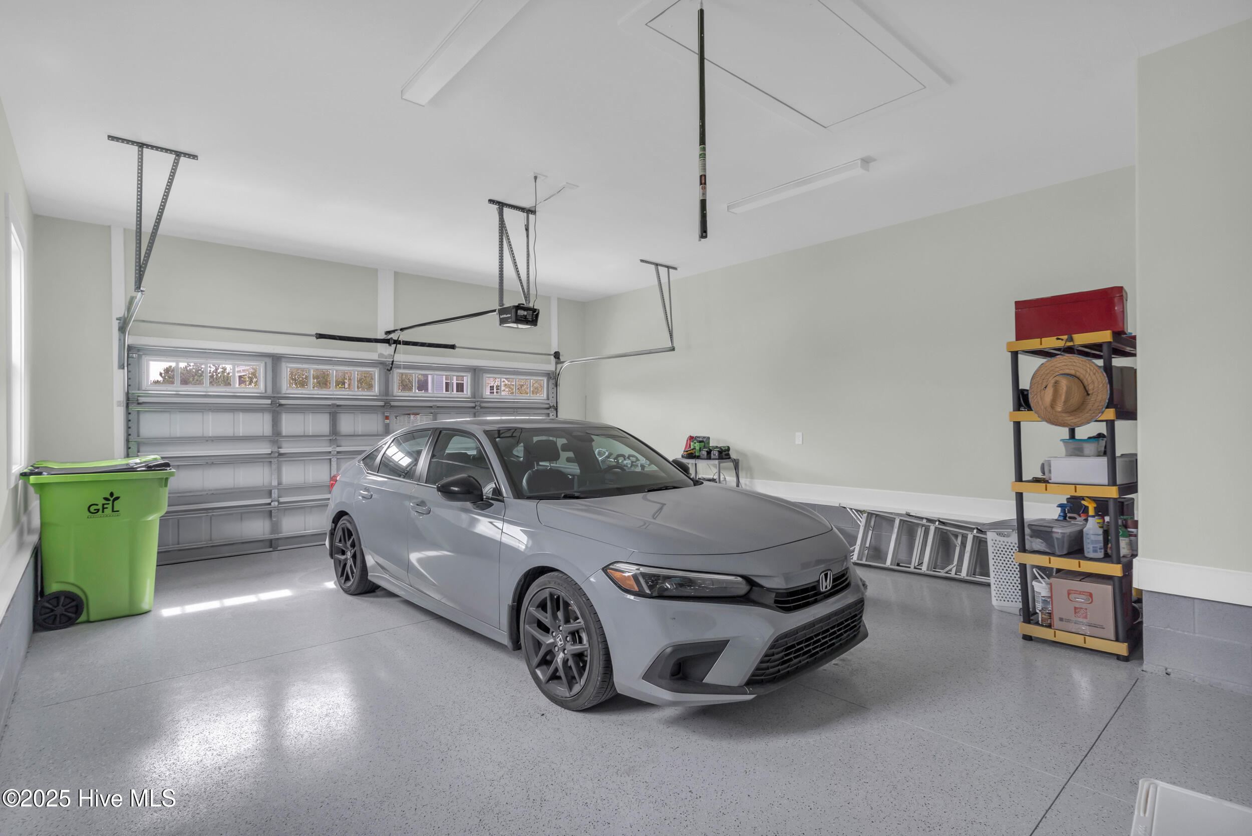 100535335 | Photo 39