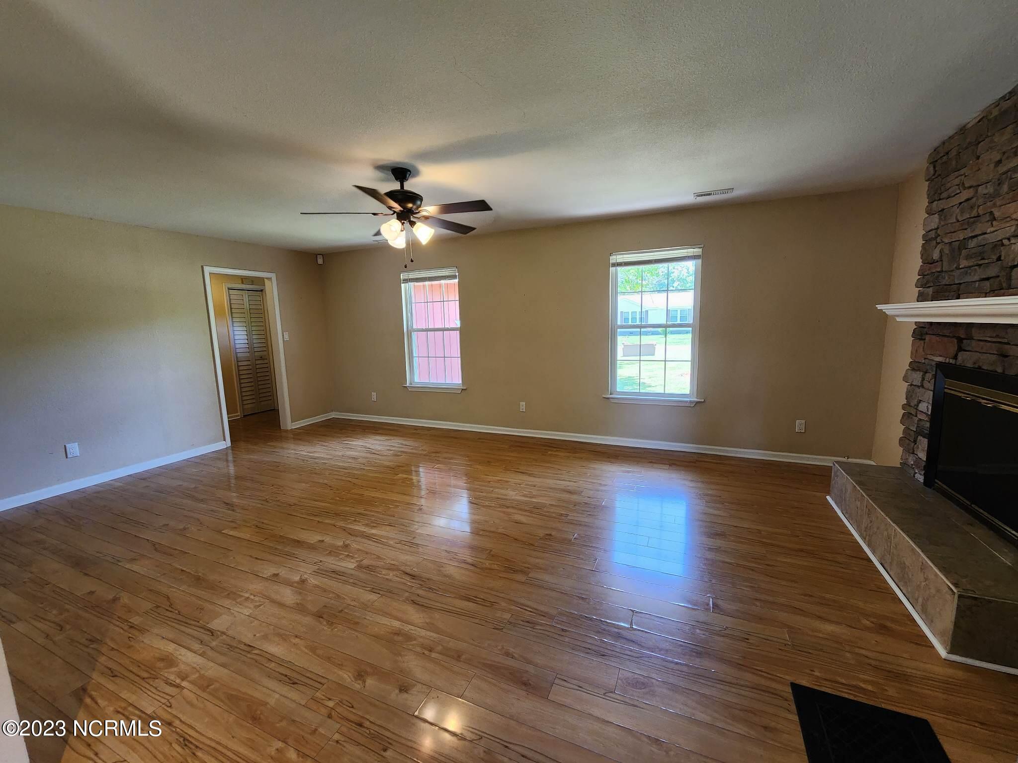105 Briarwood Court,Jacksonville