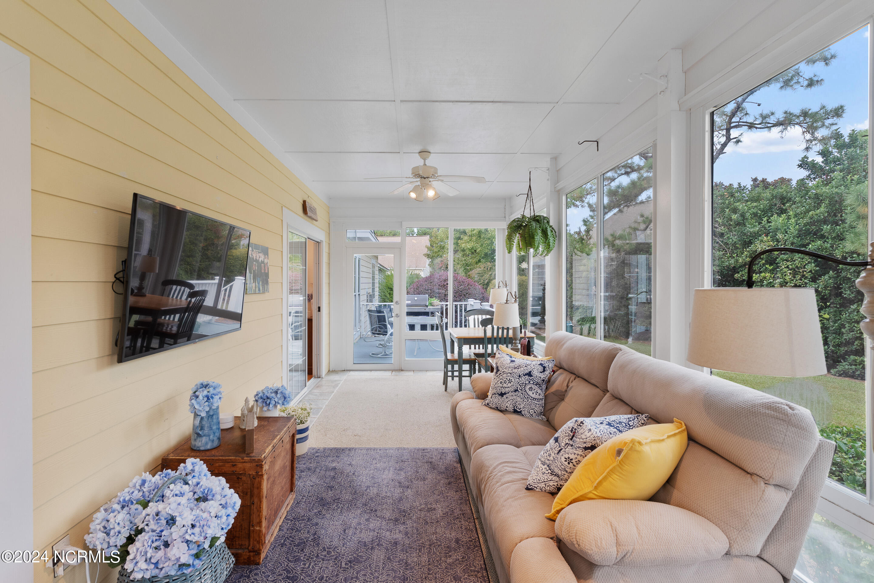 100499709 | Photo 27