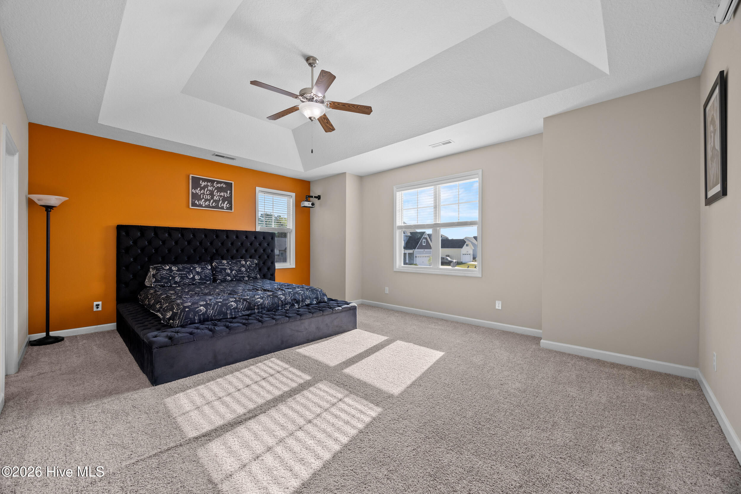 100566165 | Photo 22