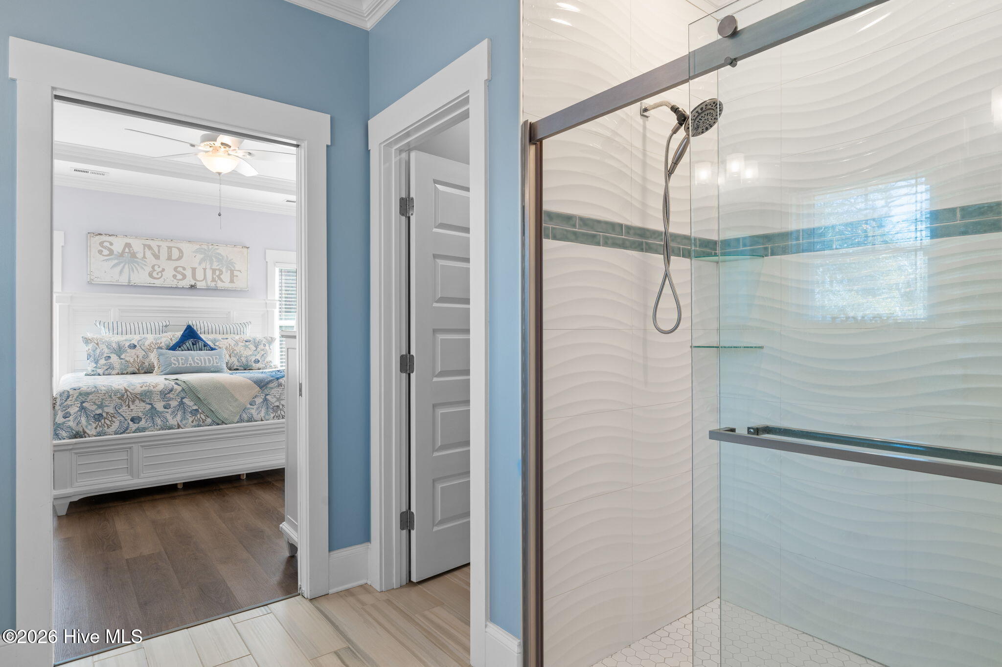 100563118 | Photo 21