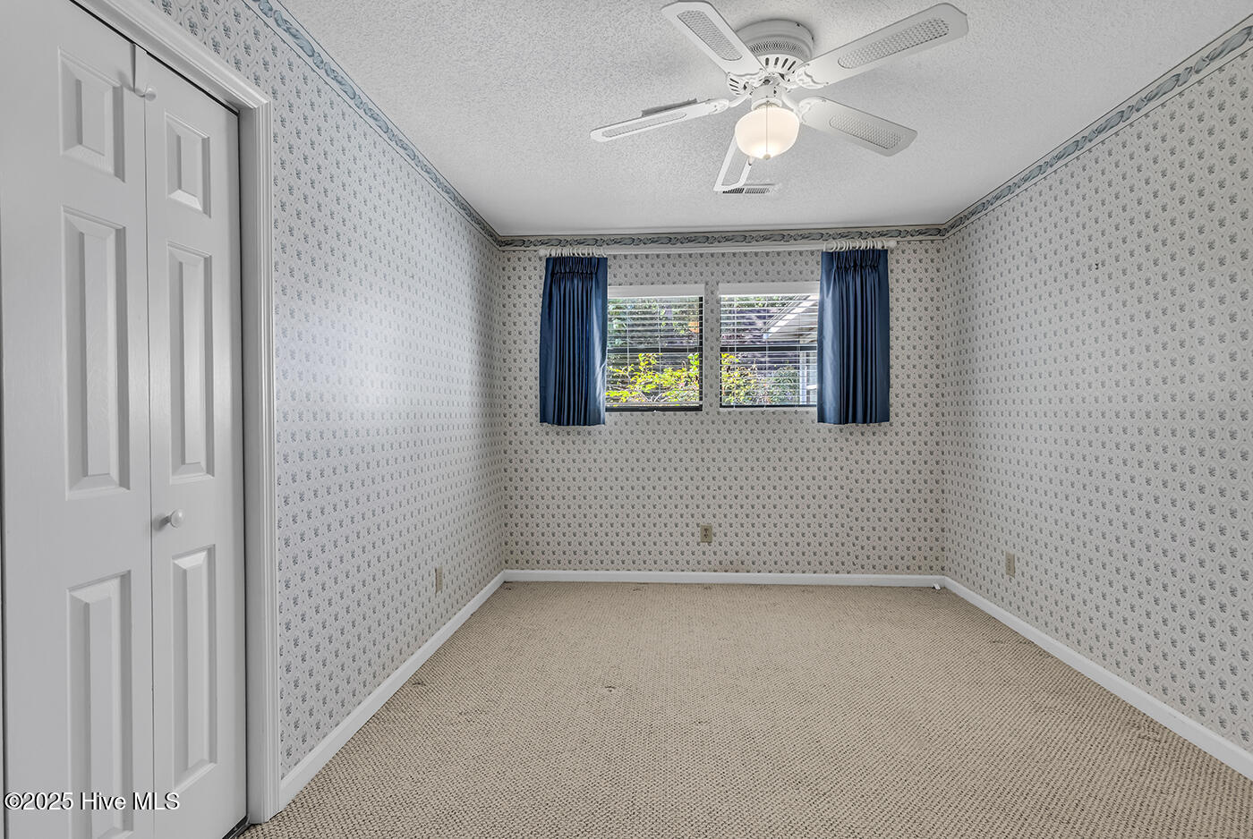 100536958 | Photo 25