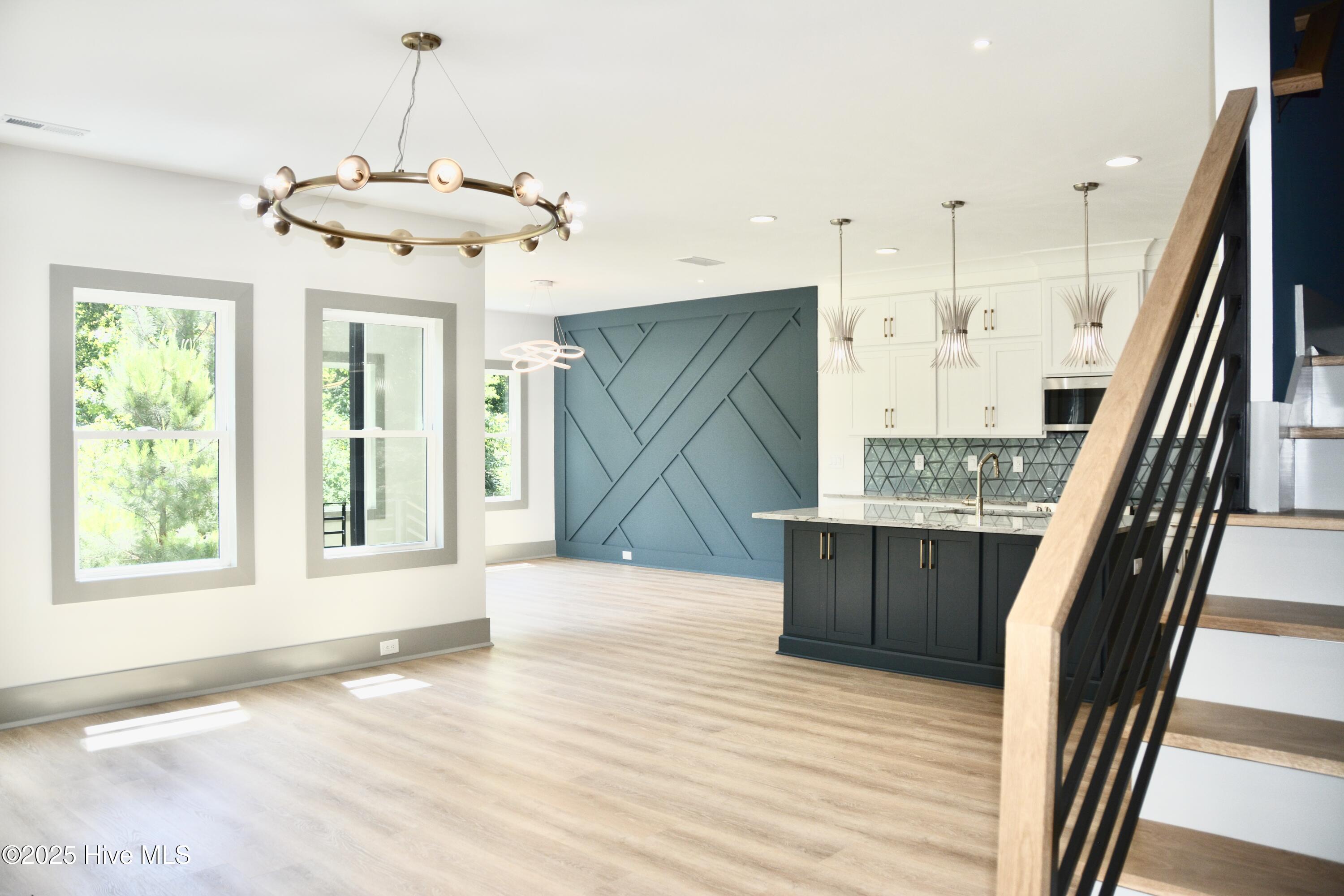 100508502 | Photo 16