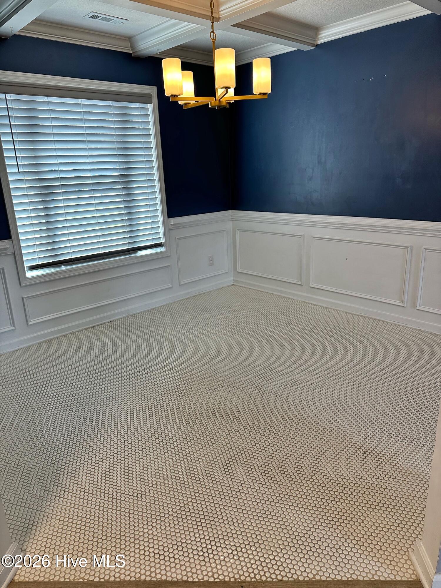 100561709 | Photo 12