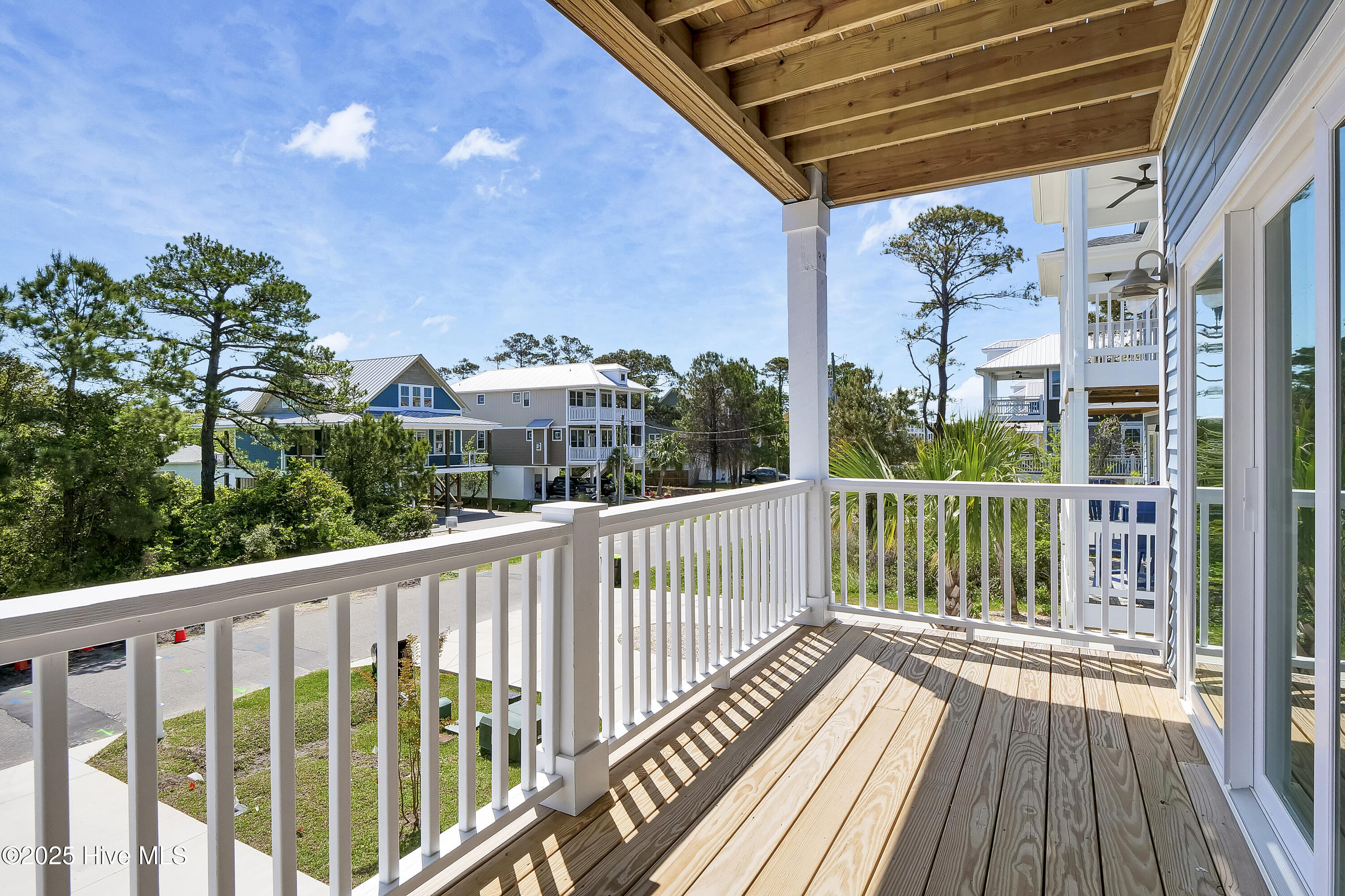 100479078 | Photo 19