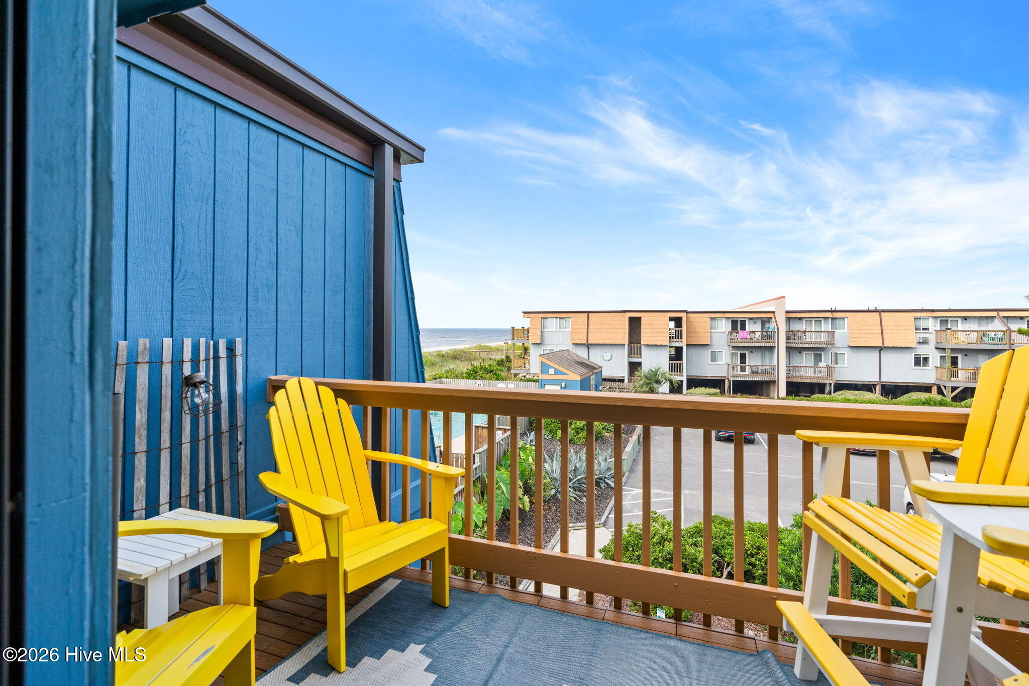 100559317 | Photo 32