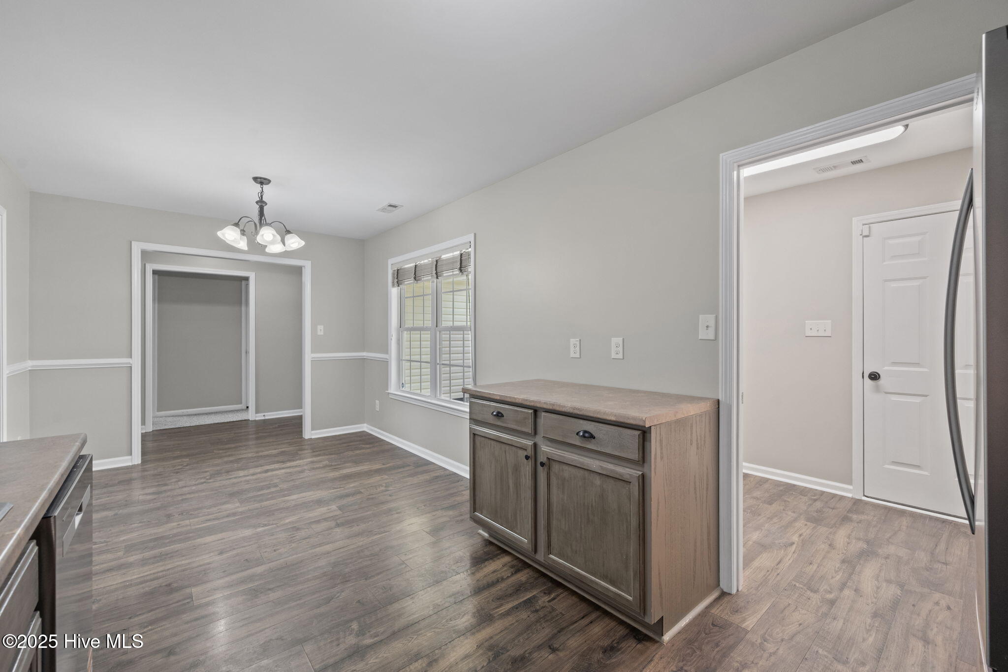 100539227 | Photo 15