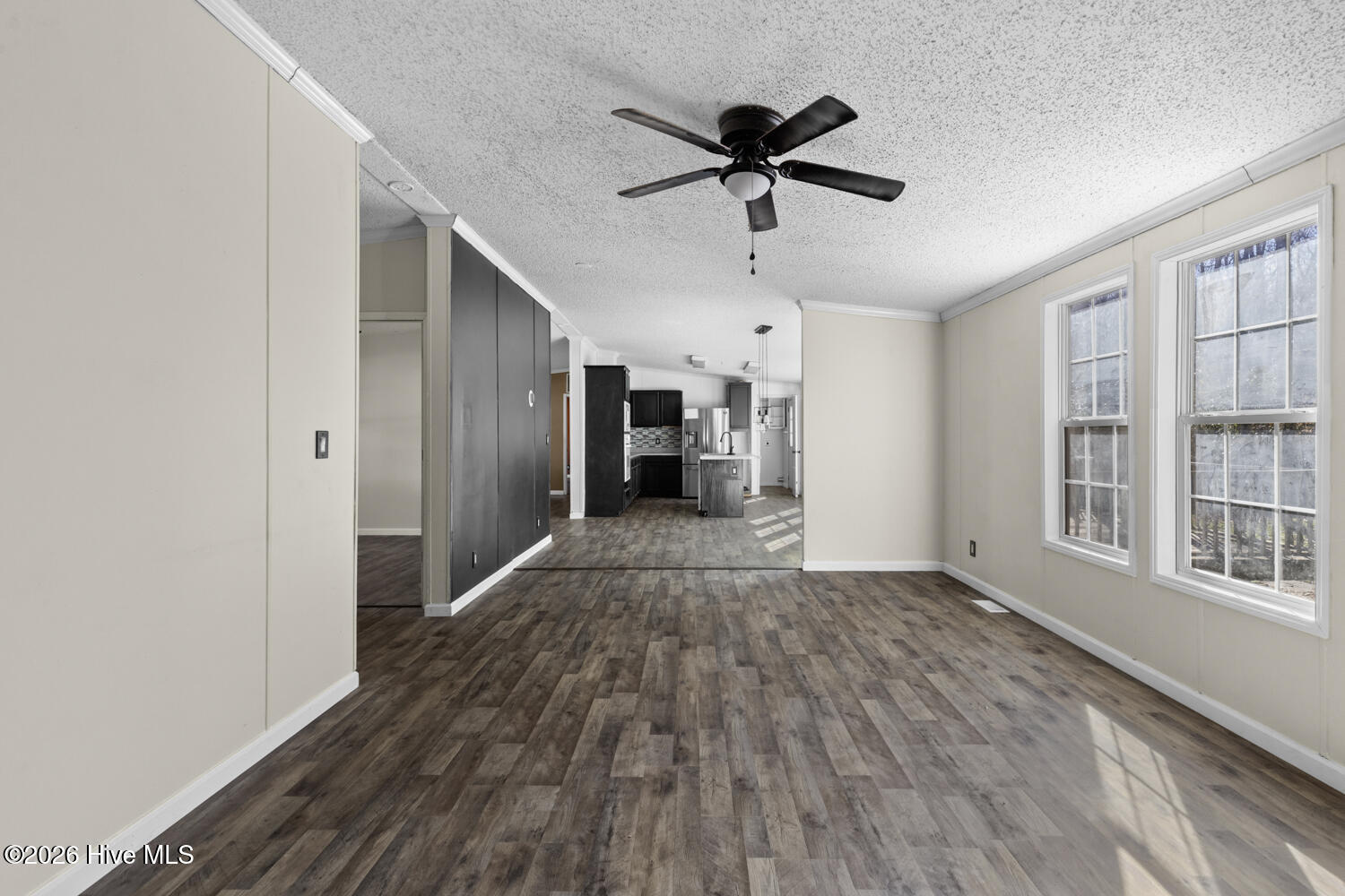 100550172 | Photo 17